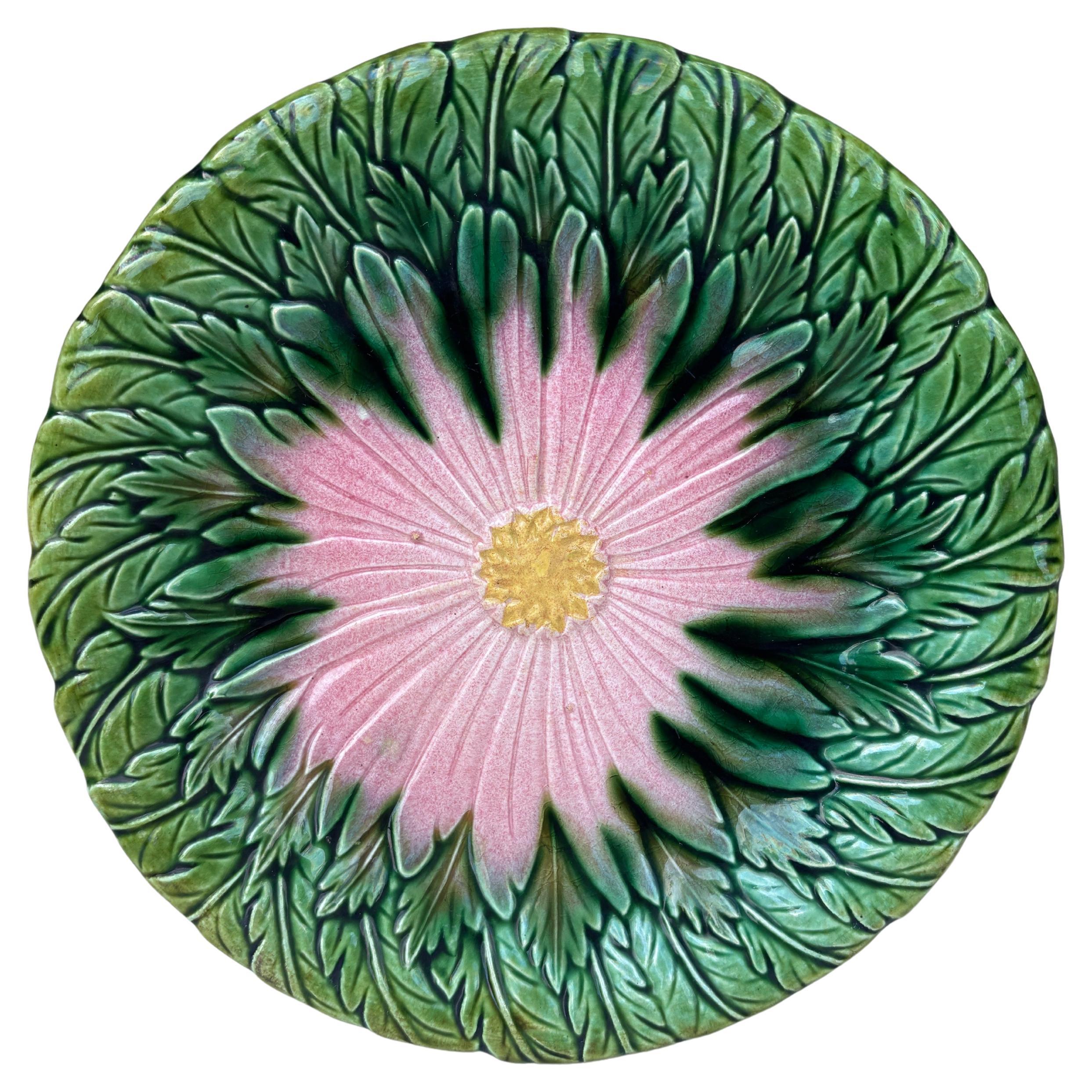 French Majolica Daisy Plate Orchies, circa 1890 For Sale