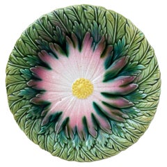 Assiette marguerite en majolique française Orchies, vers 1890
