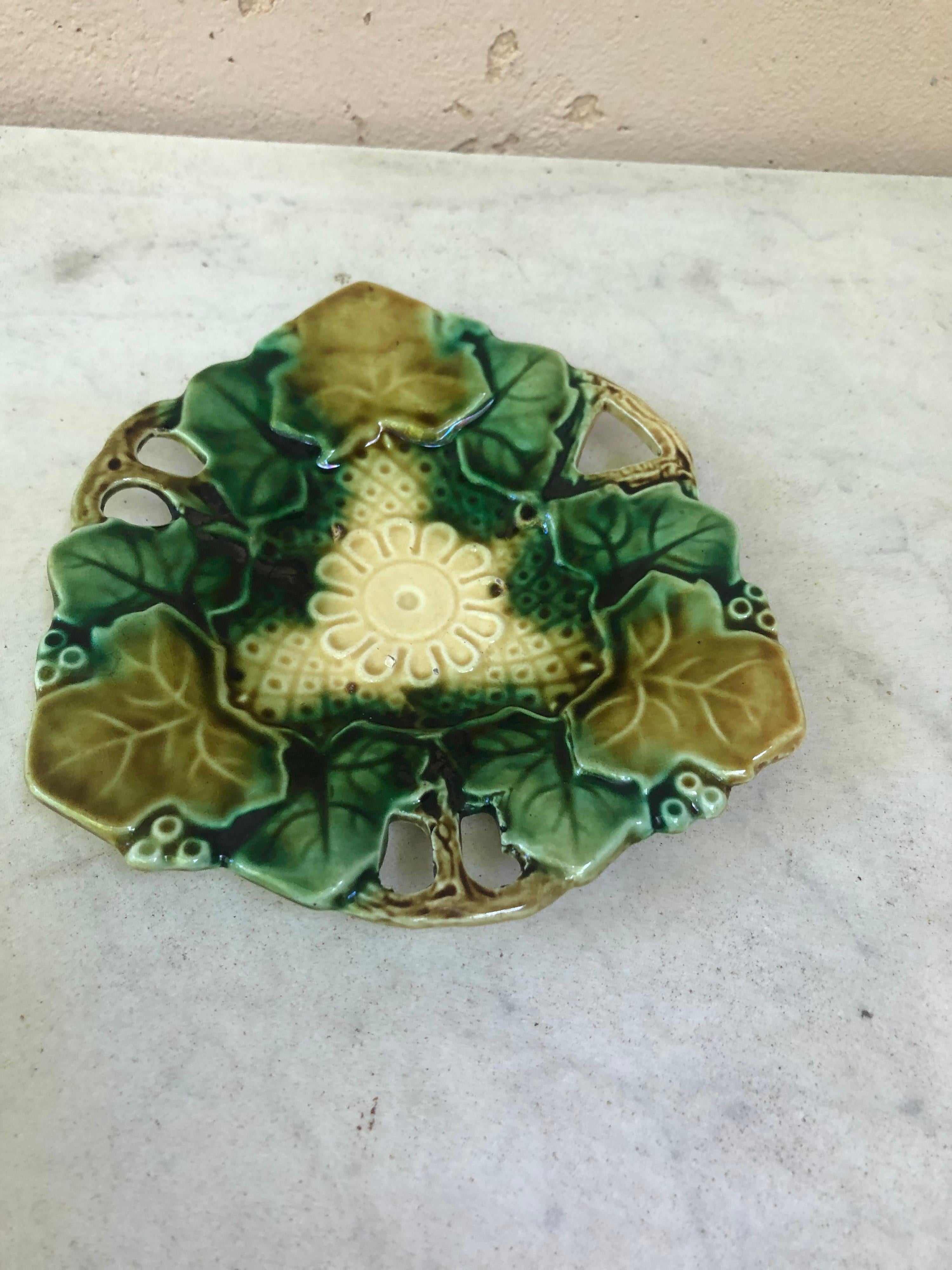 French Majolica Dish Leaf, Circa 1890 In Good Condition For Sale In Austin, TX