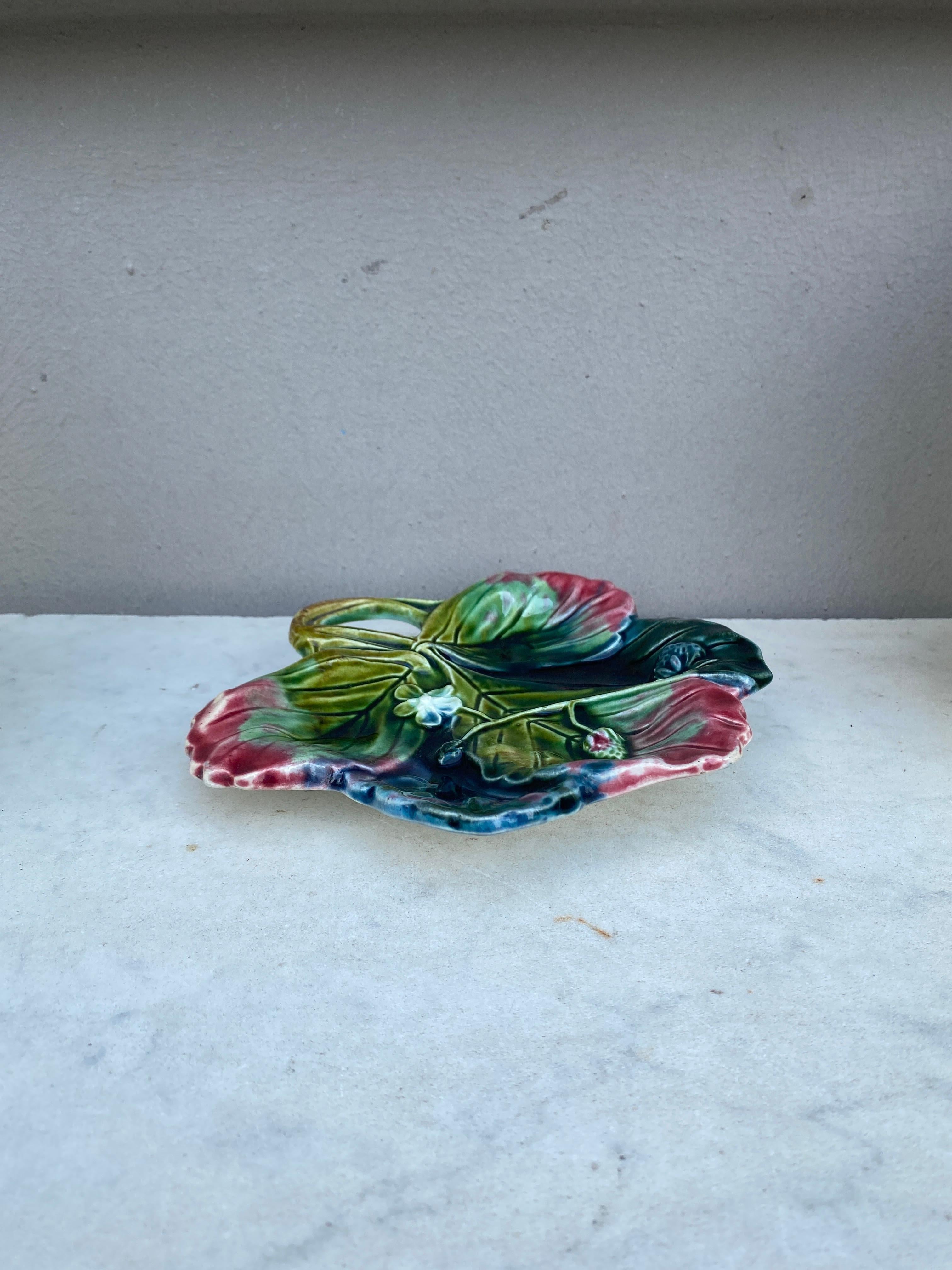 Late 19th Century French Majolica Dish Strawberry Leaf , circa 1890 For Sale