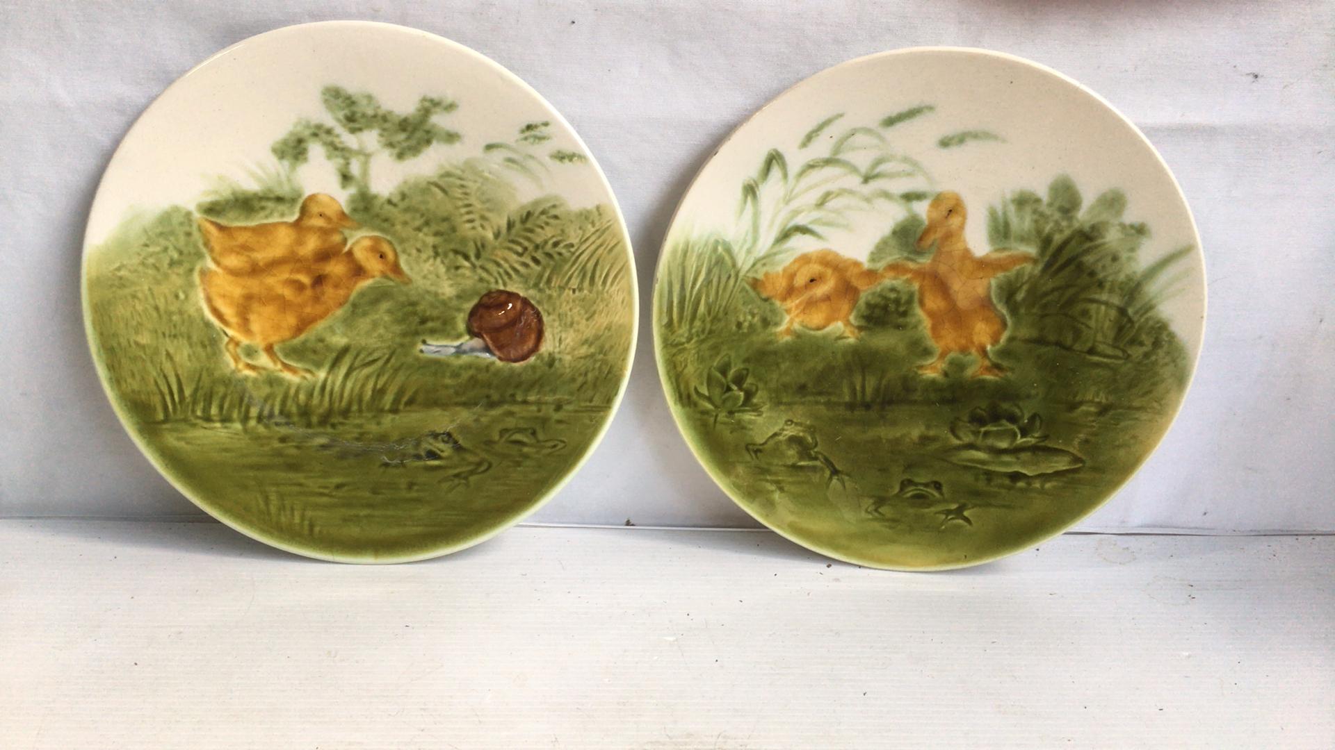 French Majolica ducklings with frog plate Sarreguemines, circa 1890.