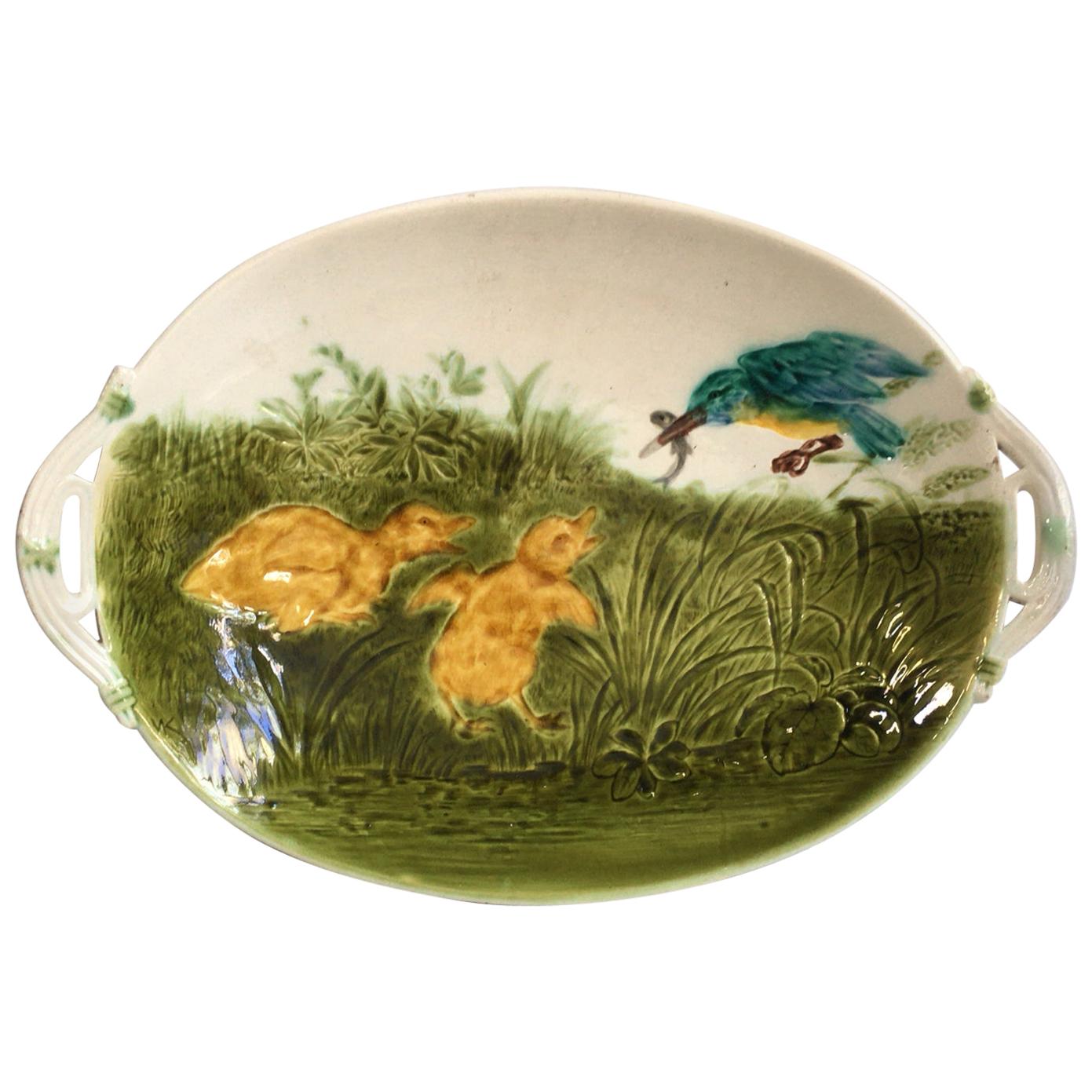 French Majolica Ducklings with Frogs Plate Sarreguemines, circa 1890 In Good Condition In Austin, TX