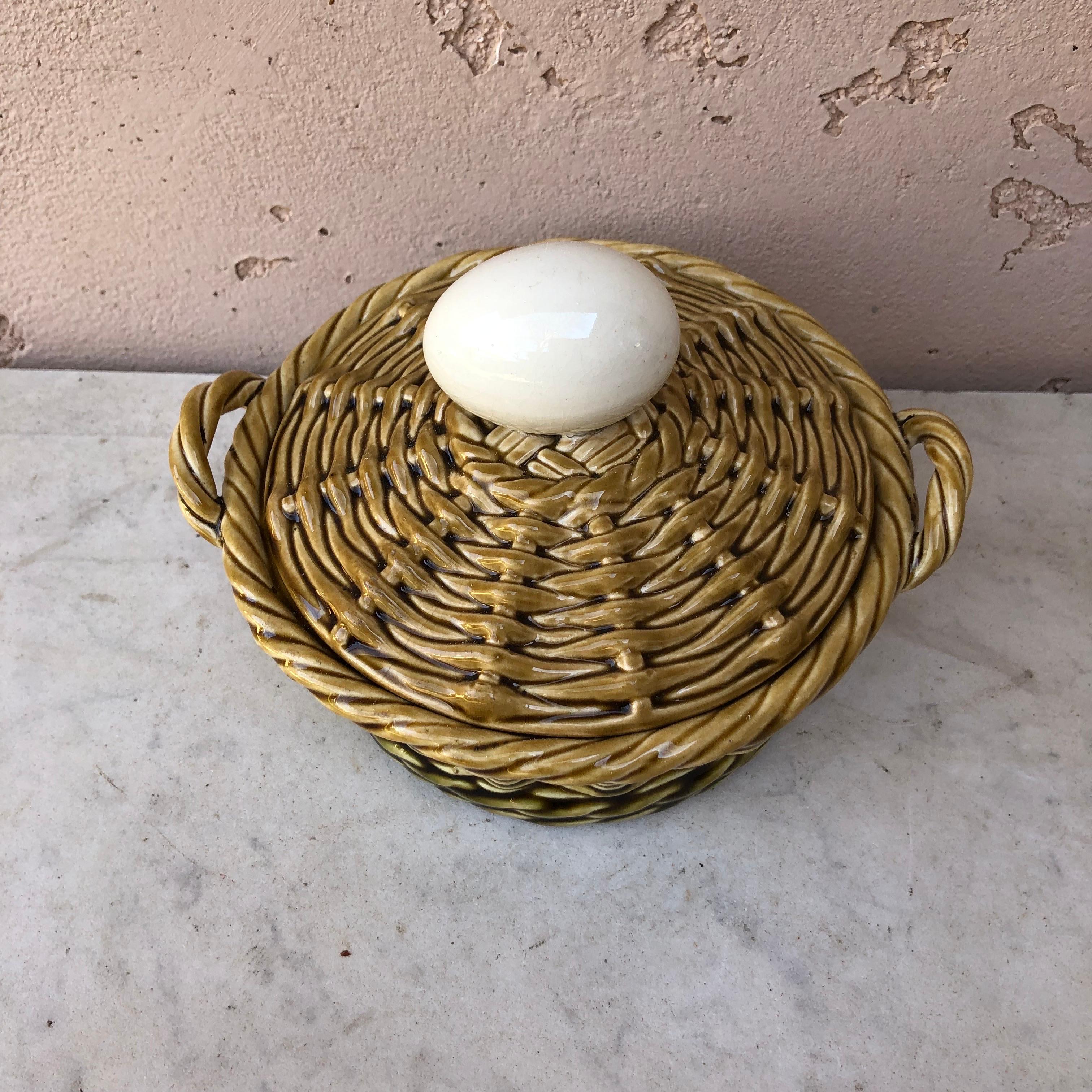 French Majolica egg basket signed Sarreguemines, Circa 1900.