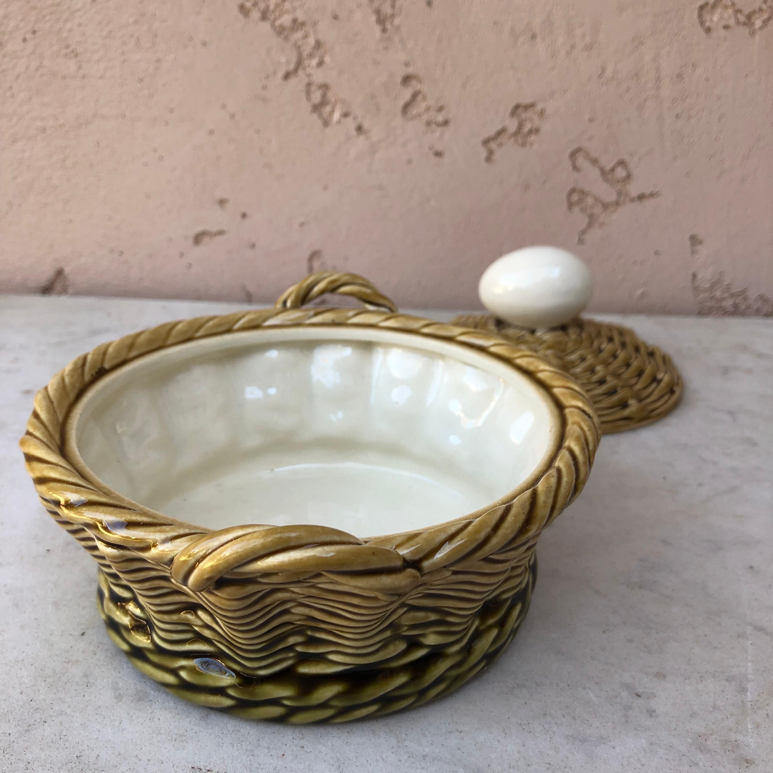 Early 20th Century French Majolica Egg Basket Sarreguemines, Circa 1900