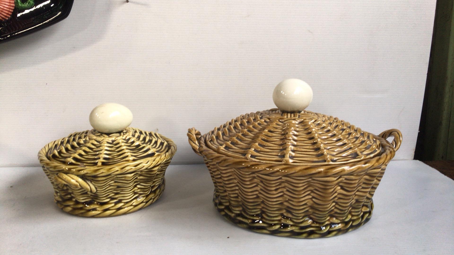 Early 20th Century French Majolica Egg Basket Sarreguemines, circa 1920