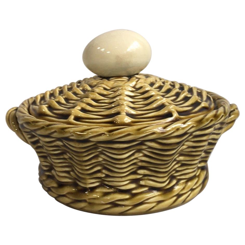 French Majolica Egg Basket Sarreguemines, circa 1920
