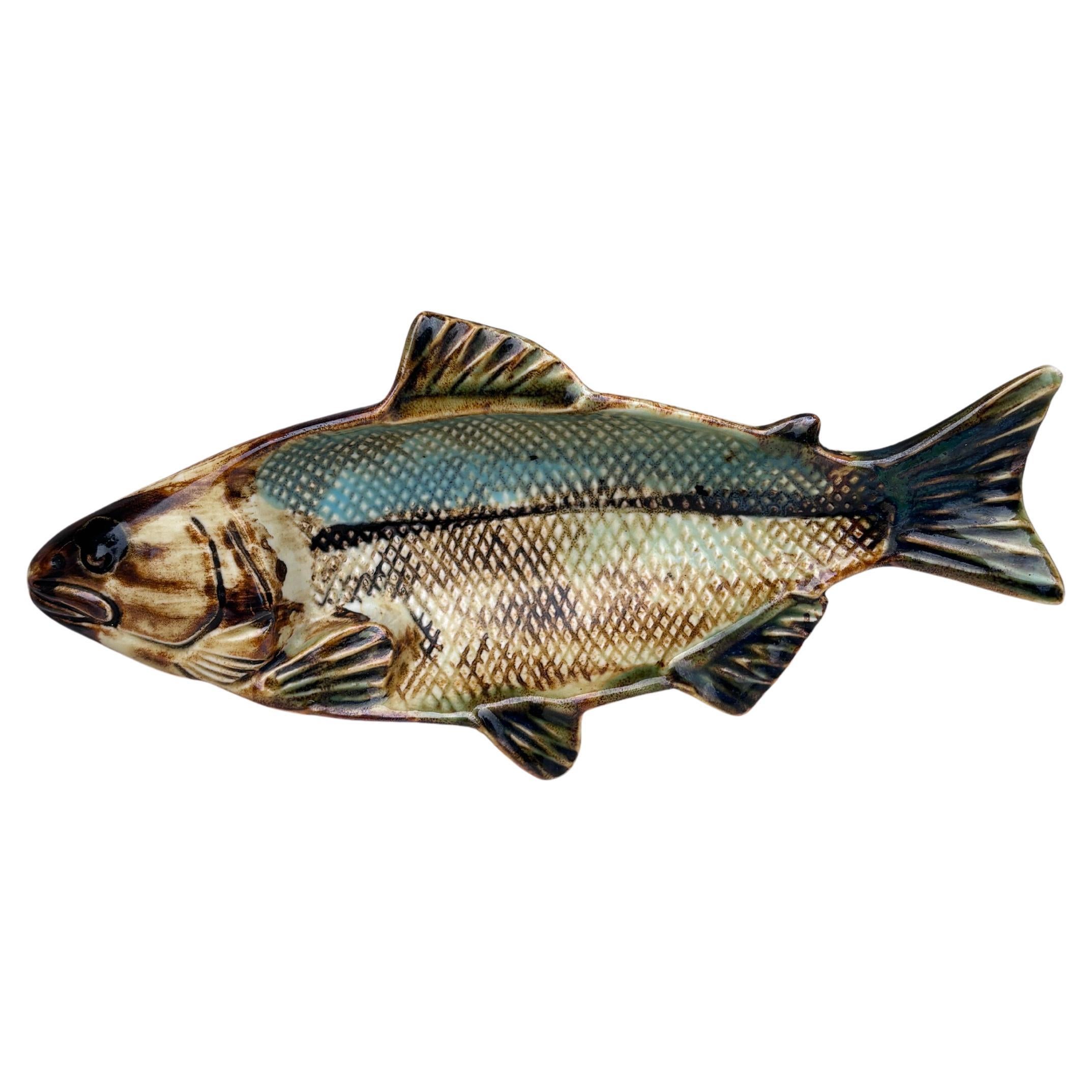 Plato de pescado de mayólica francesa Circa 1950