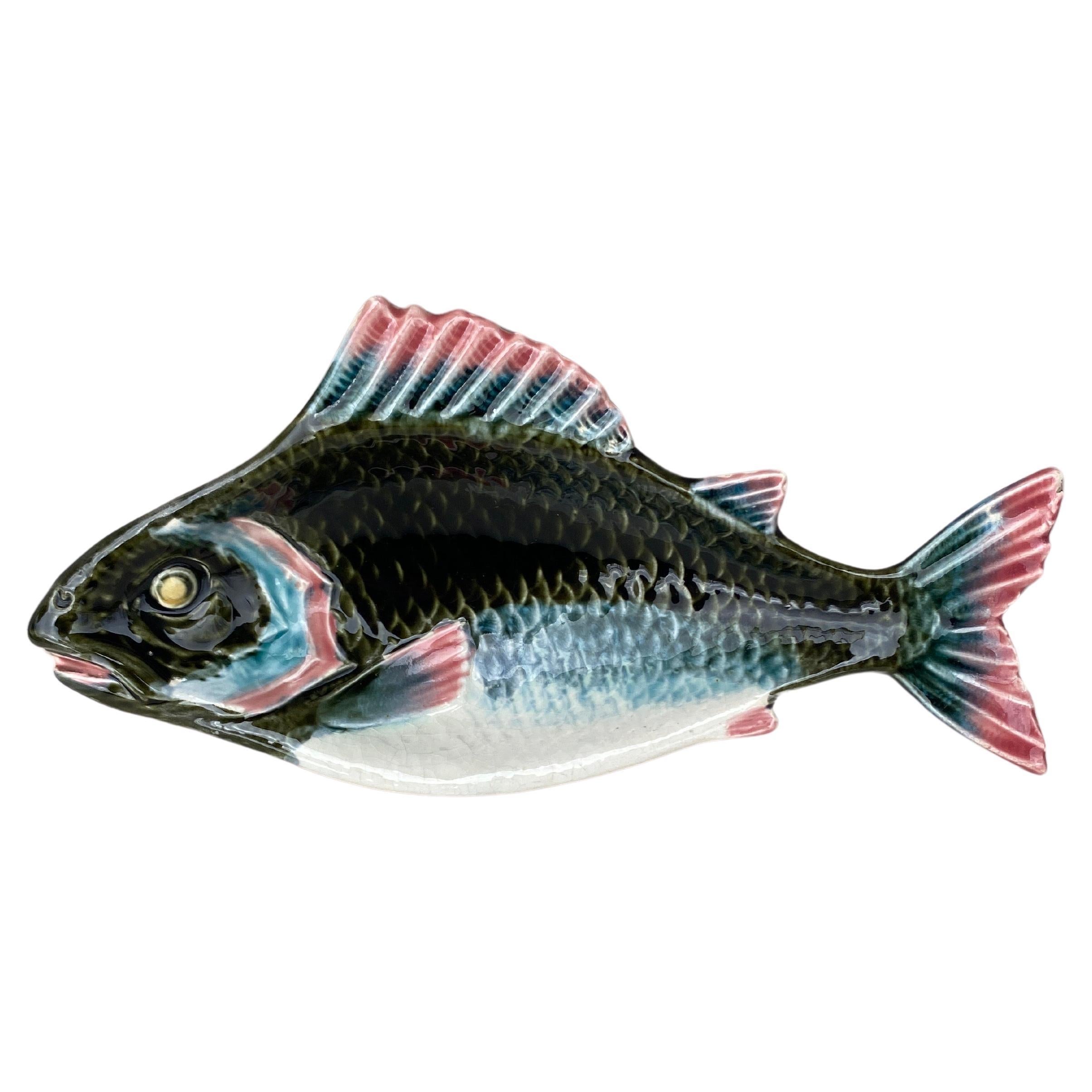 Piatto da portata in maiolica francese Fives Lille Circa 1900