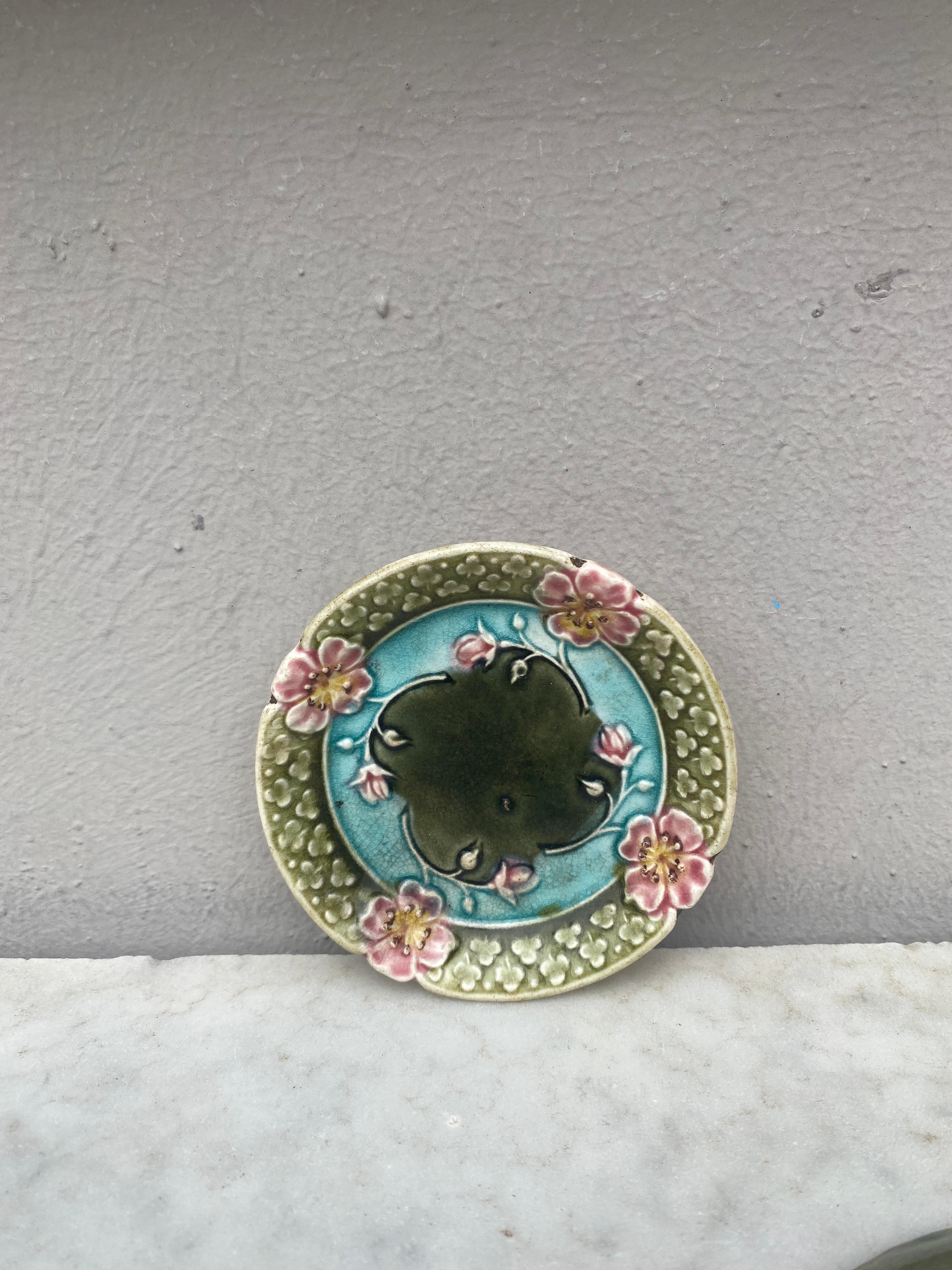 Art Nouveau French Majolica Flower Butter Pat, circa 1900 For Sale