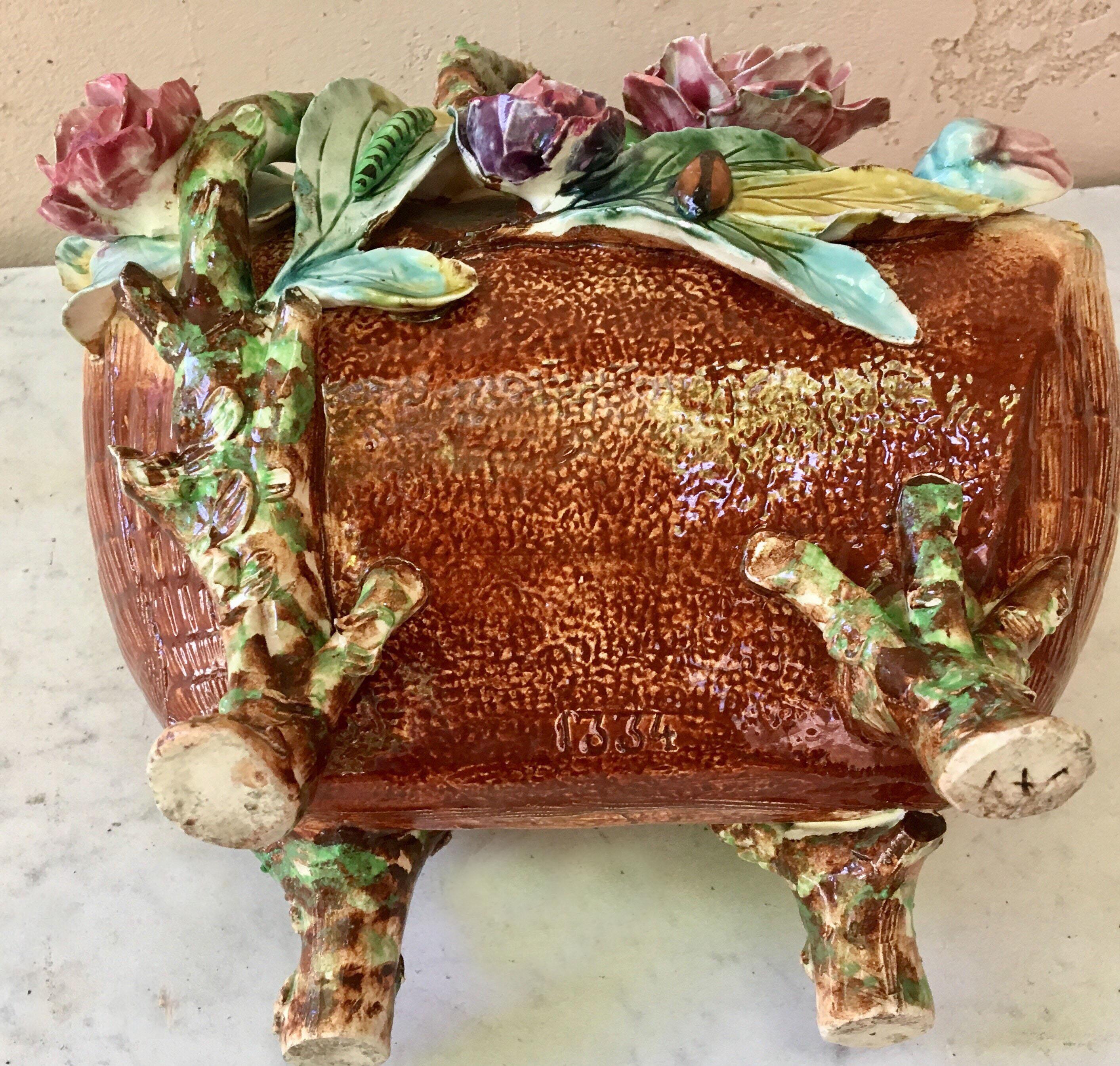 French Majolica Flowers and Insects Basket, circa 1880 In Good Condition For Sale In Austin, TX