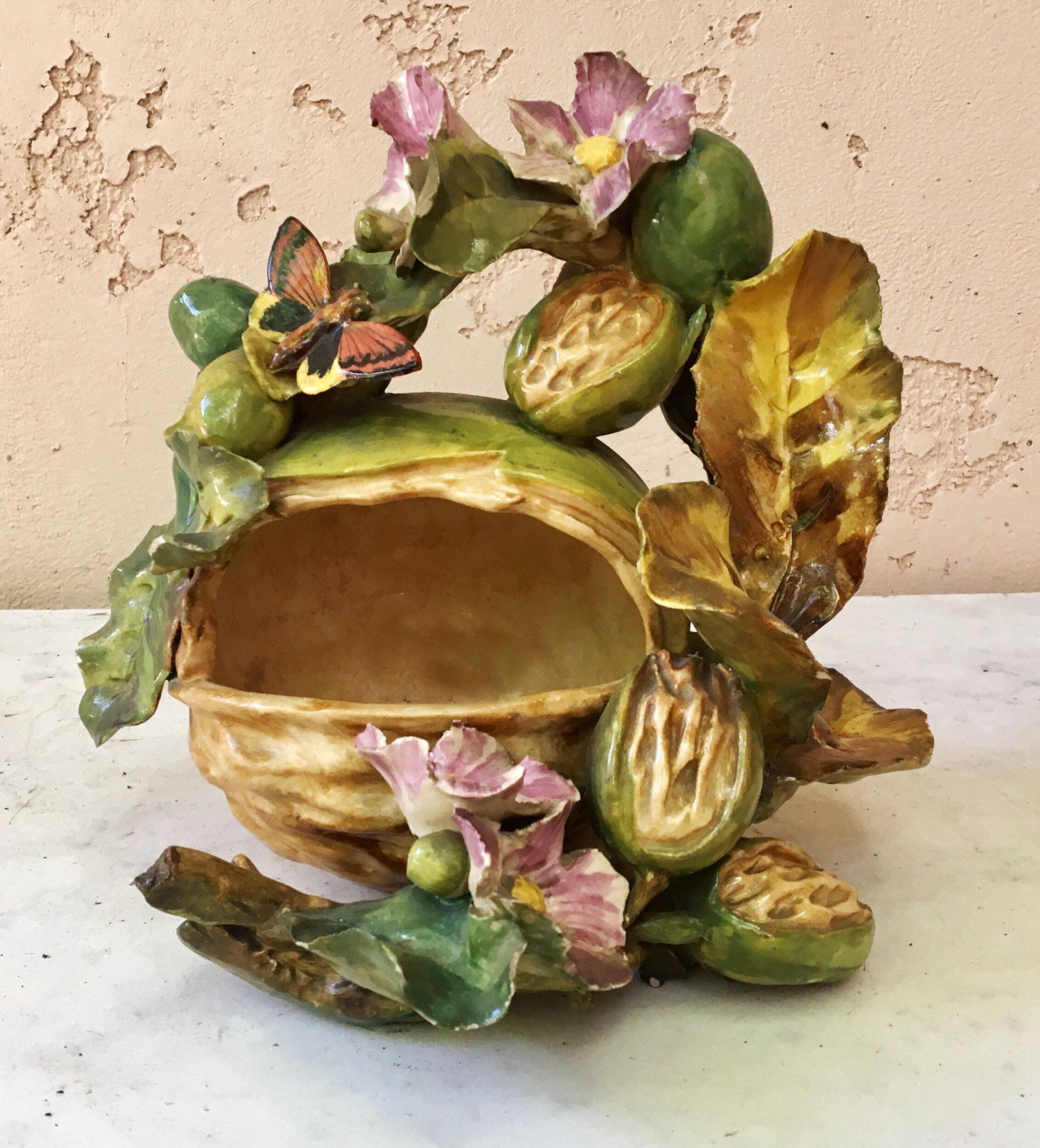 French Majolica Flowers and Insects Basket, circa 1880 2
