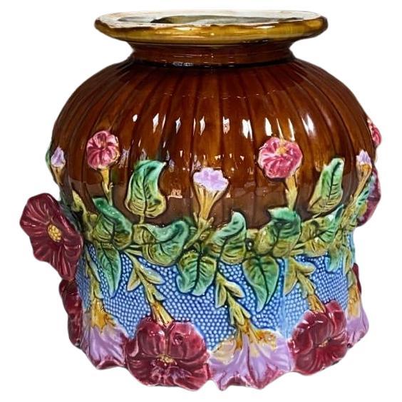French Majolica Flowers Cache pot Orchies circa 1890 In Good Condition In Austin, TX