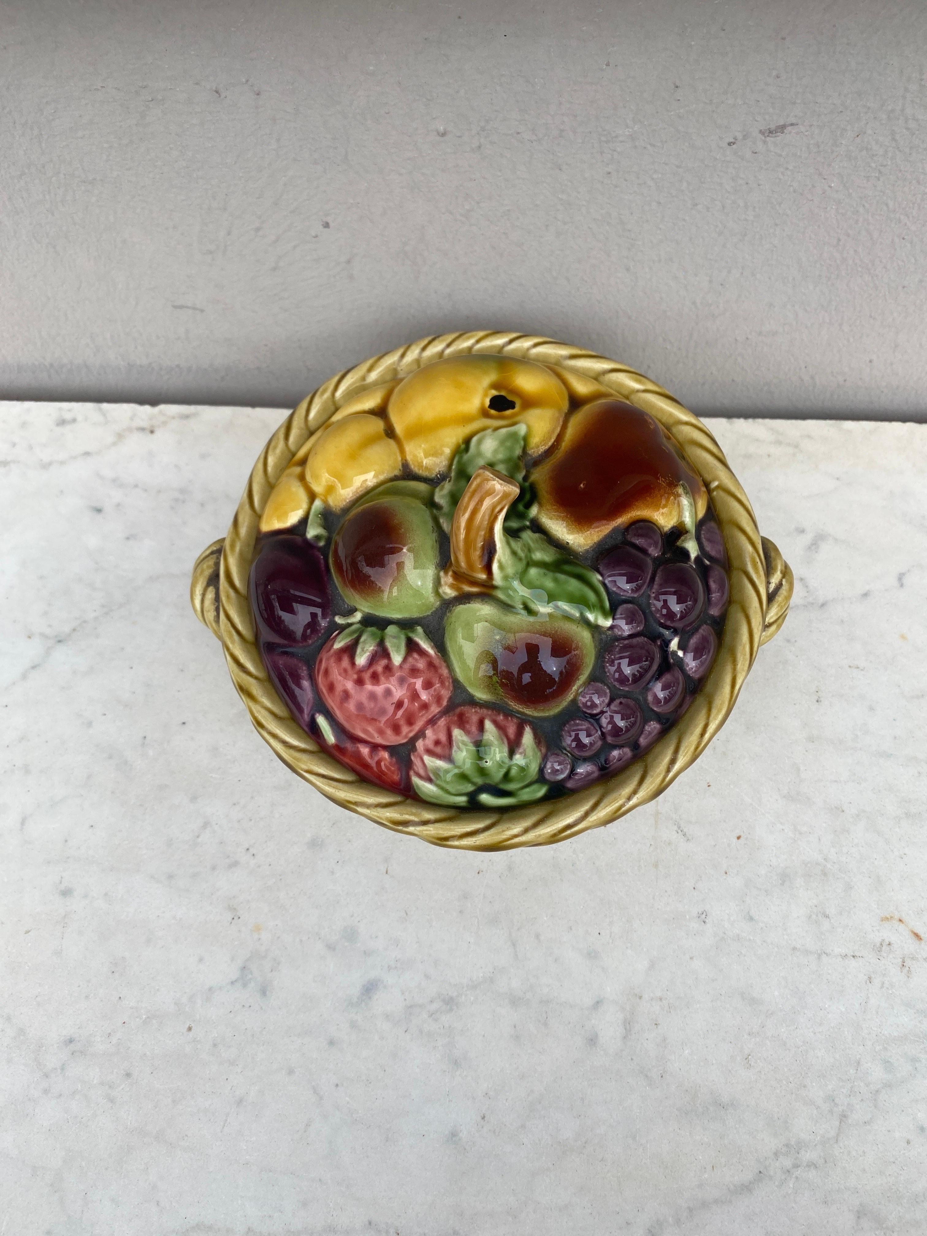 Country French Majolica Fruits Basket Sarreguemines, circa 1920 For Sale