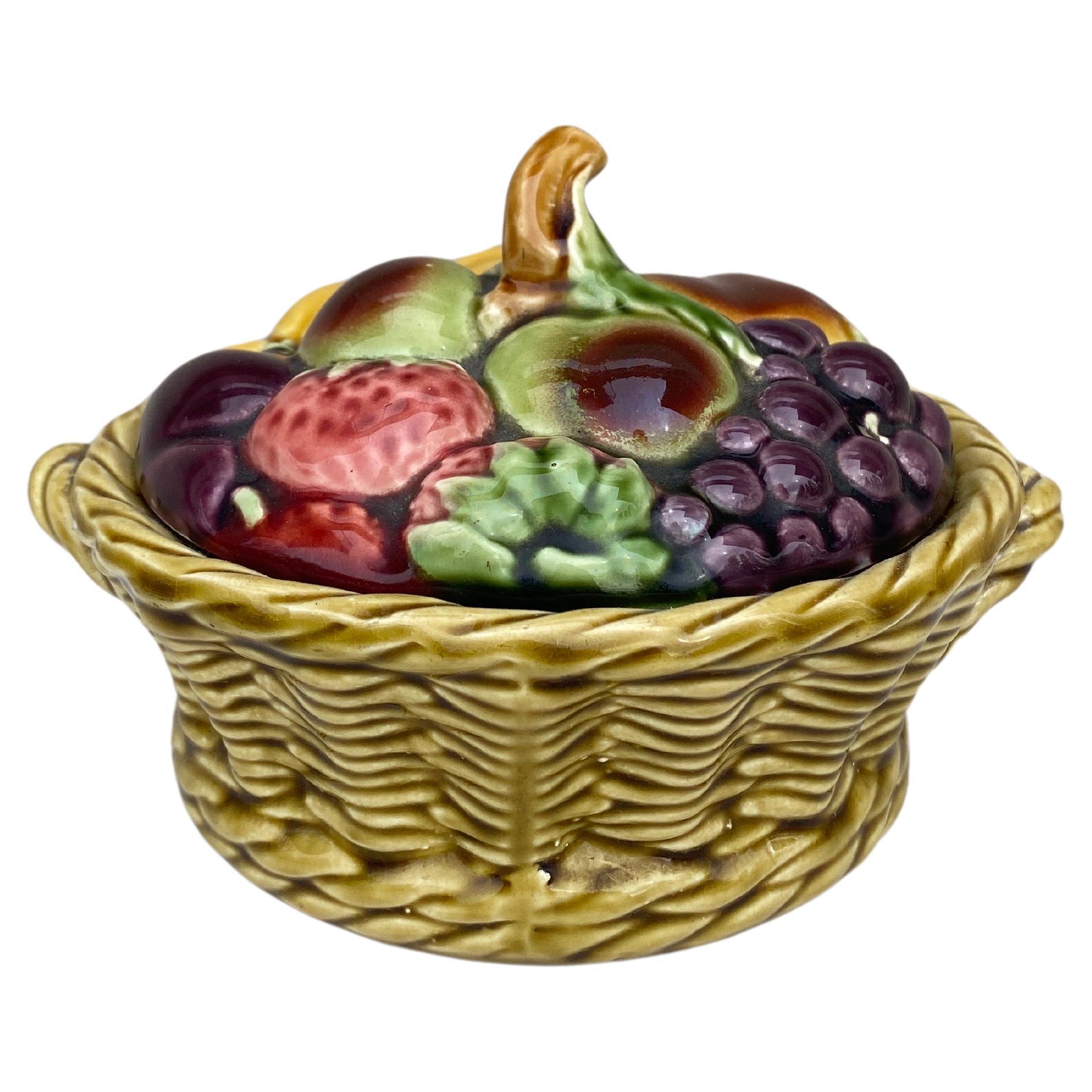 French Majolica Fruits Basket Sarreguemines, circa 1920 For Sale