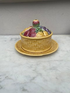 French Majolica Fruits Tureen Sarreguemines, circa 1920