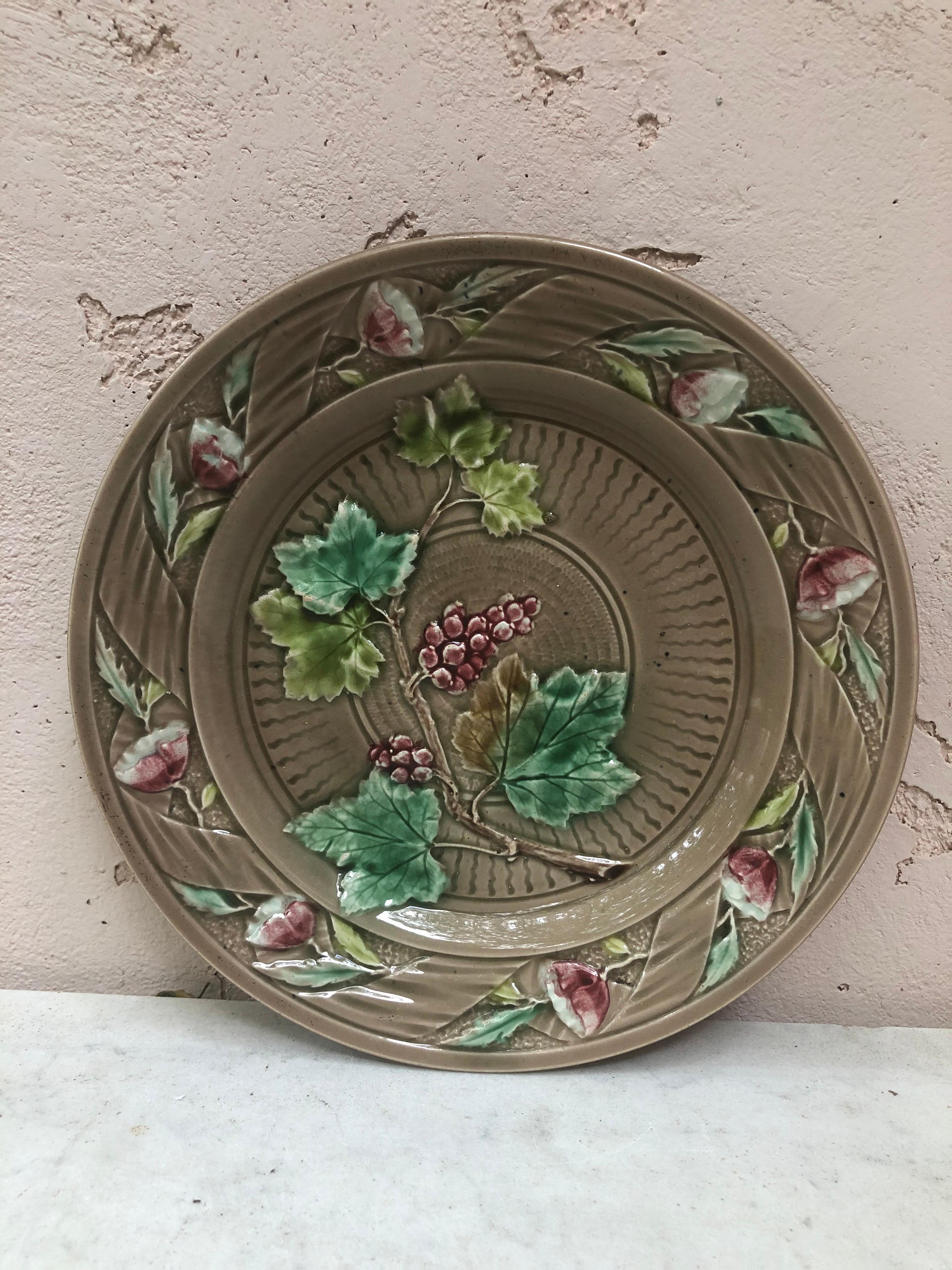 French Majolica grape & flowers plate Luneville, circa 1880.