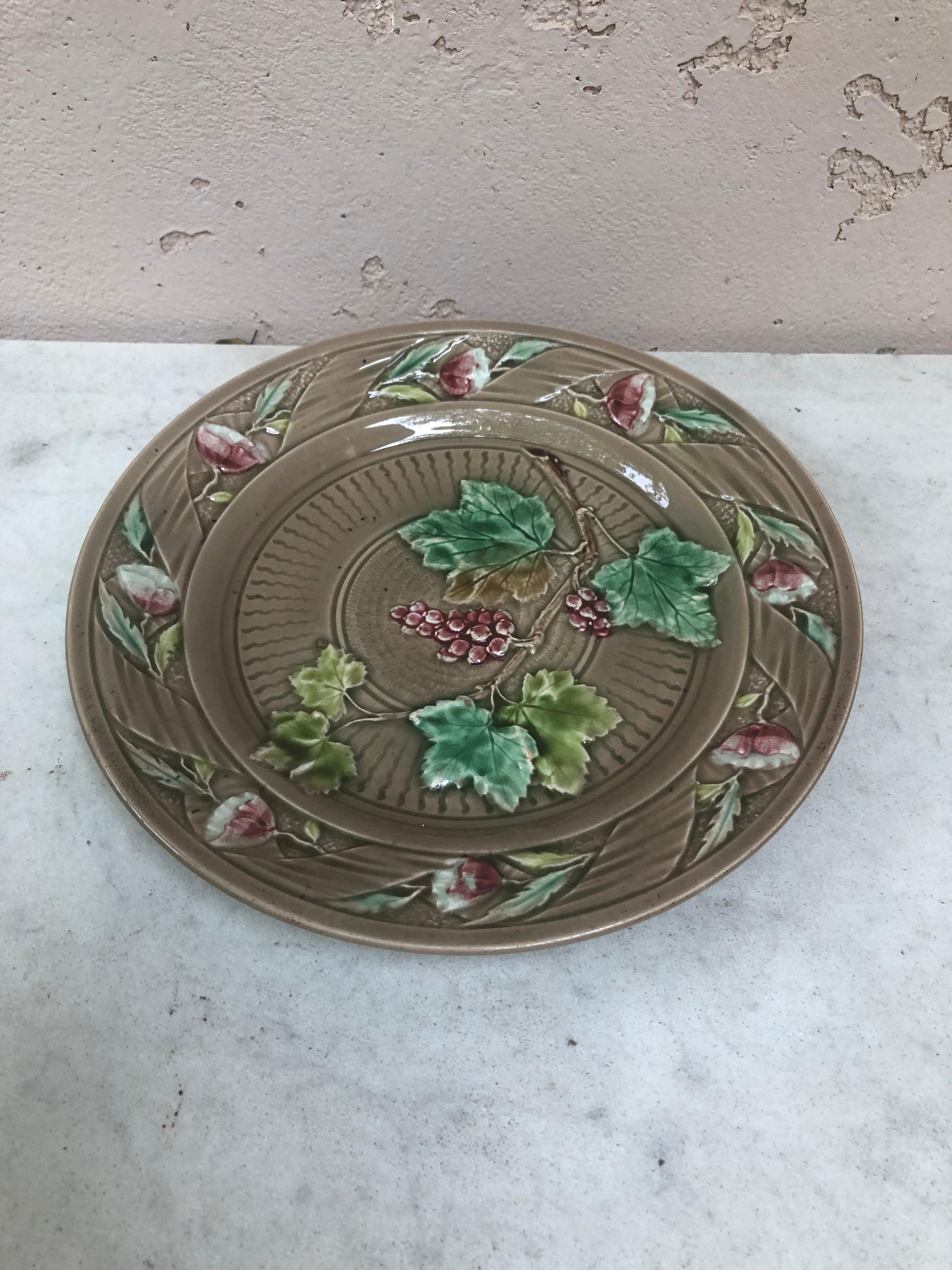 Country French Majolica Grape & Flowers Plate Luneville, circa 1880 For Sale