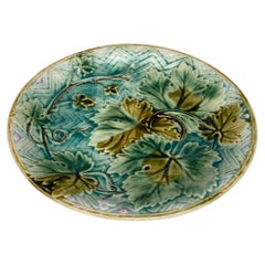 French Majolica Grape Leaves Plate Onnaing, circa 1900