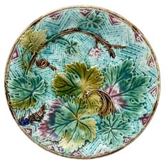 French Majolica Grape Leaves Plate Onnaing, circa 1900