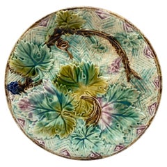 French Majolica Grape Leaves Plate Onnaing, circa 1900