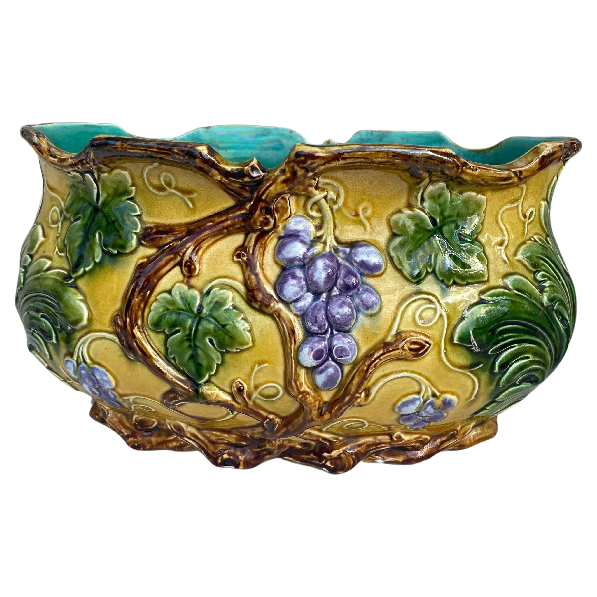 French Majolica Grapes Jardinière, circa 1880 For Sale