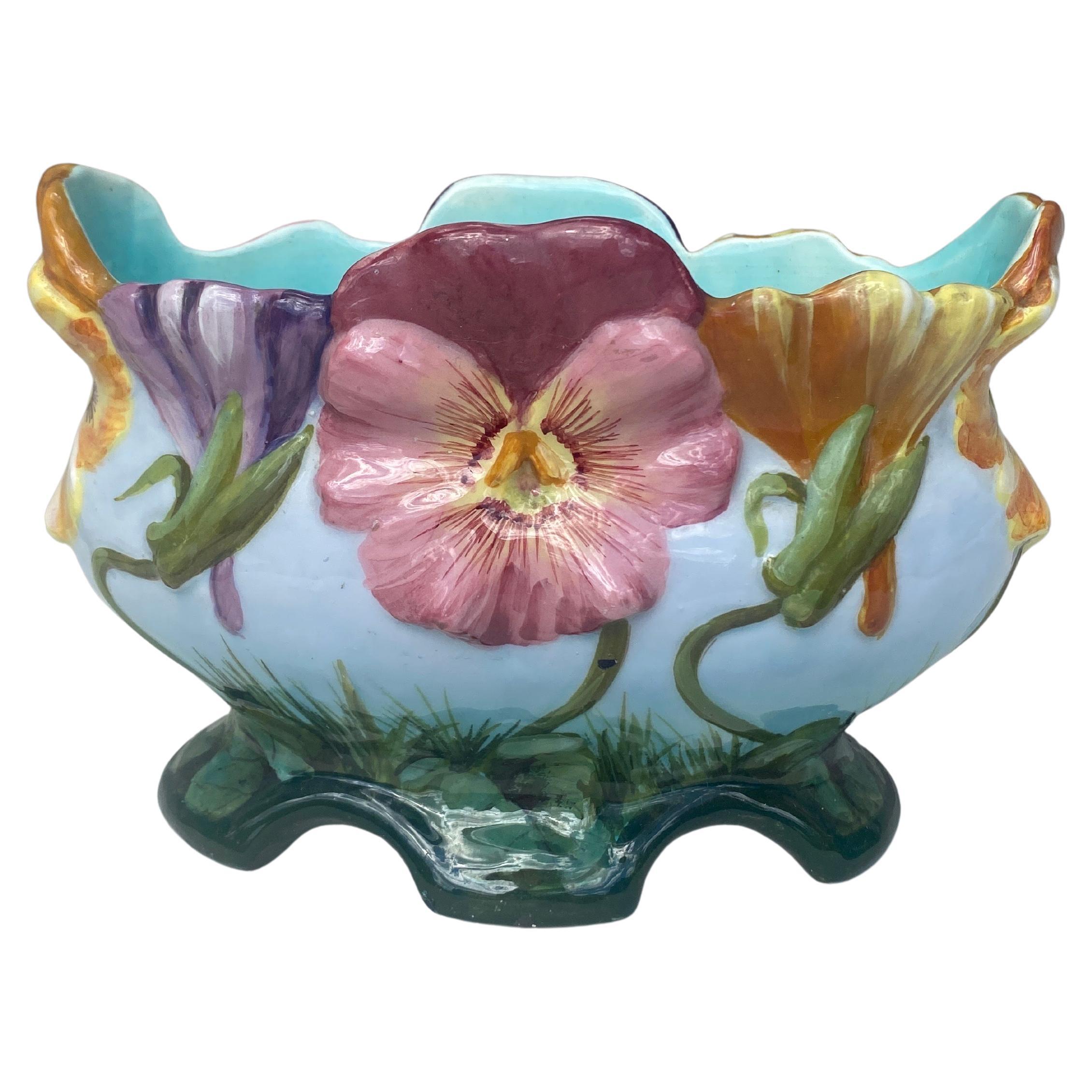 Jardinière Pansies Delphin Massier, vers 1890