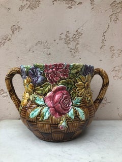 French Majolica Jardinière with Flowers Onnaing, circa 1890