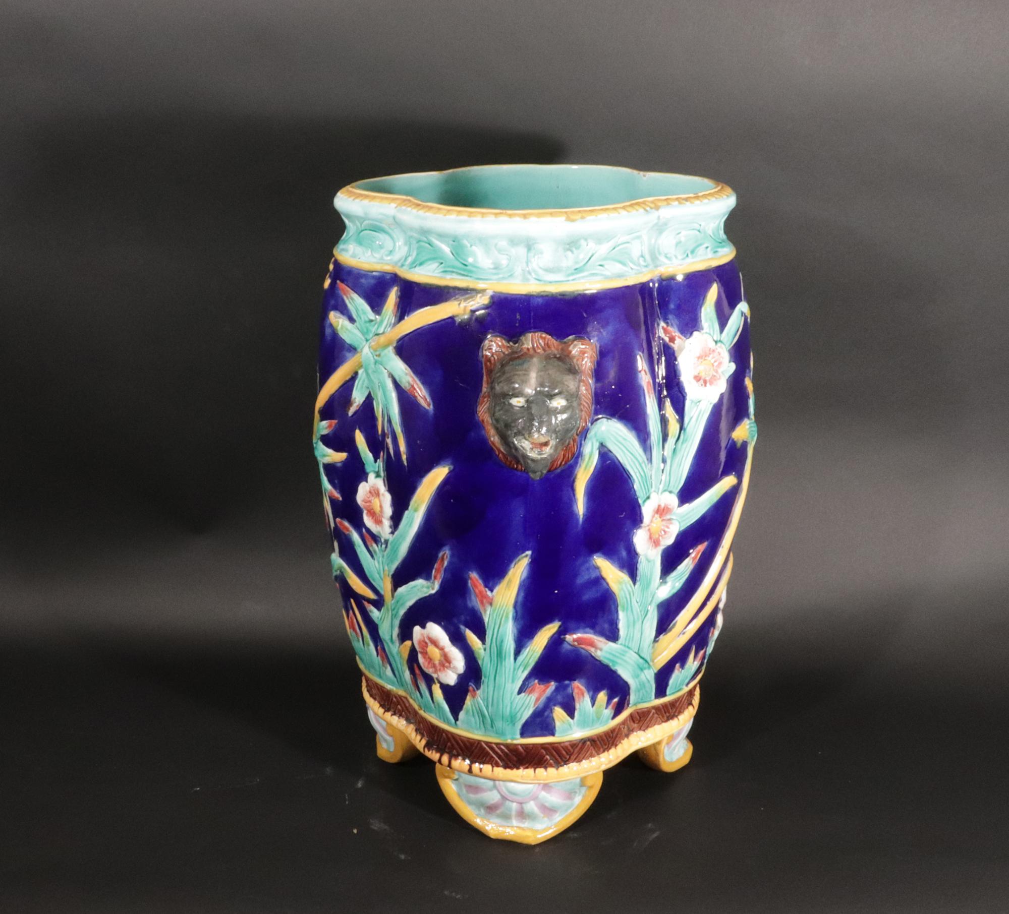 Grandi urne in maiolica francese - Una coppia in vendita 6