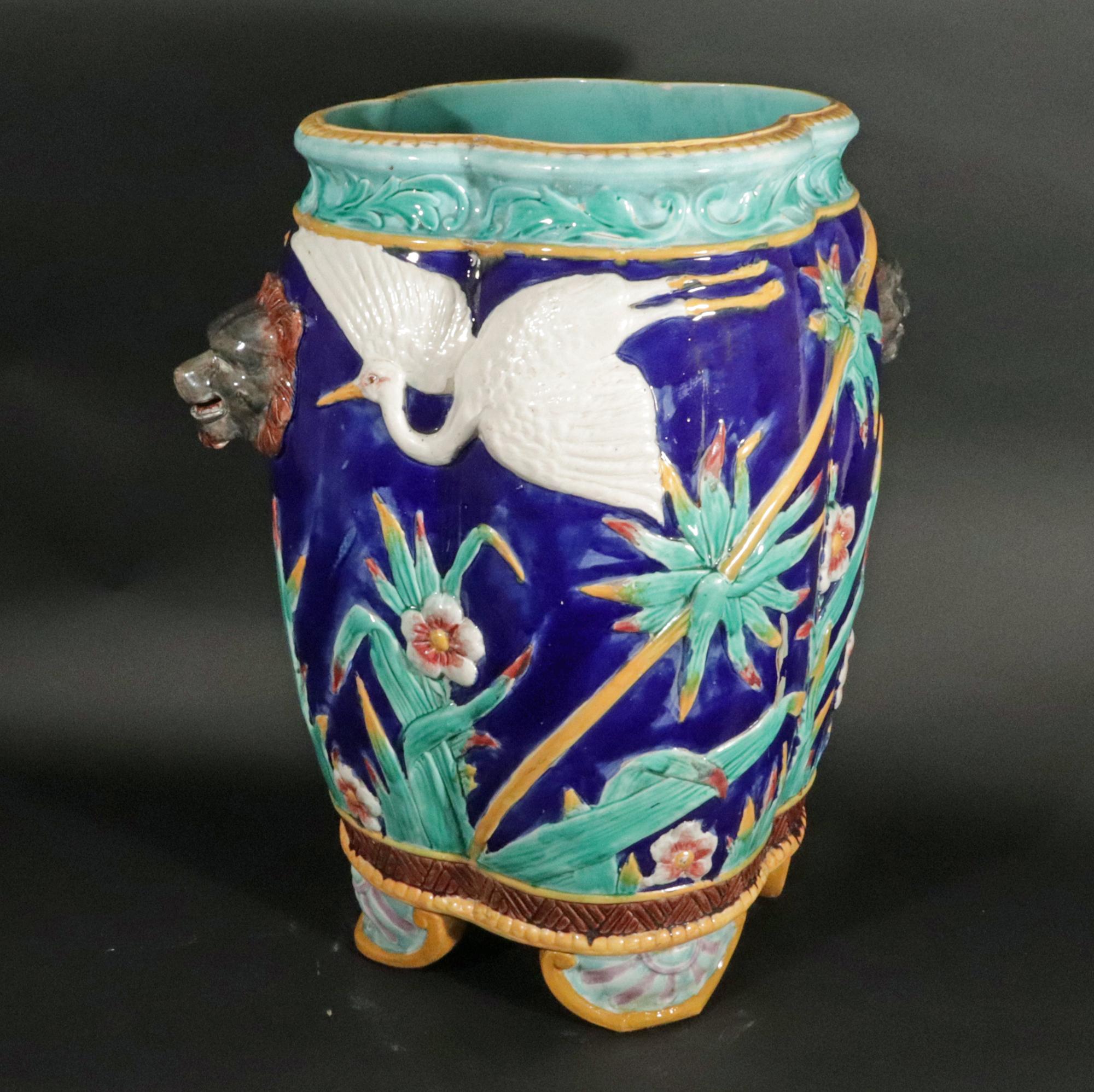 Grandi urne in maiolica francese - Una coppia In condizioni buone in vendita a Downingtown, PA