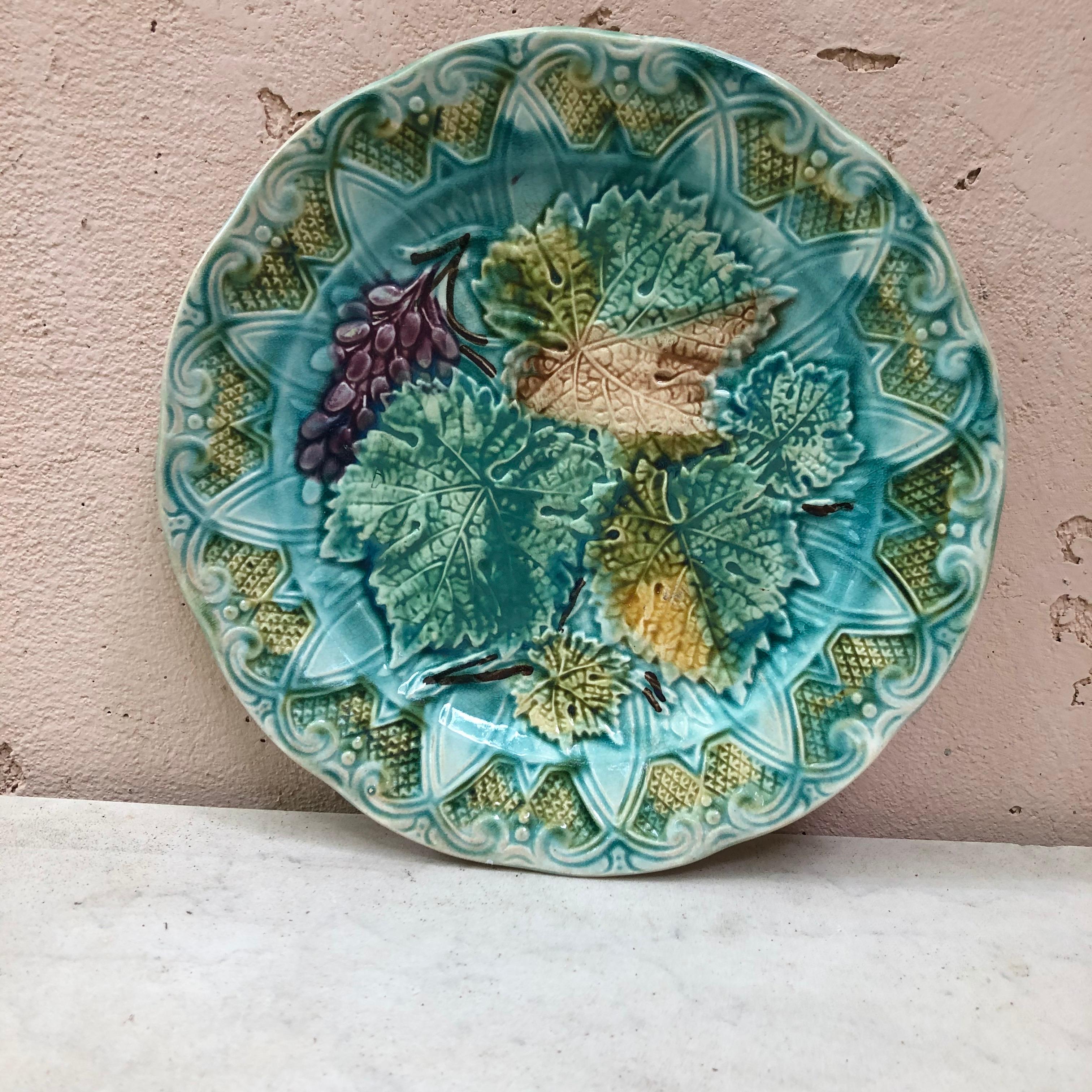 French Majolica leaves & grapes plate Onnaing, circa 1900.