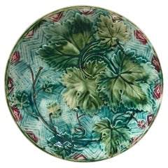 French Majolica Grape Leaves Plate Onnaing, circa 1900