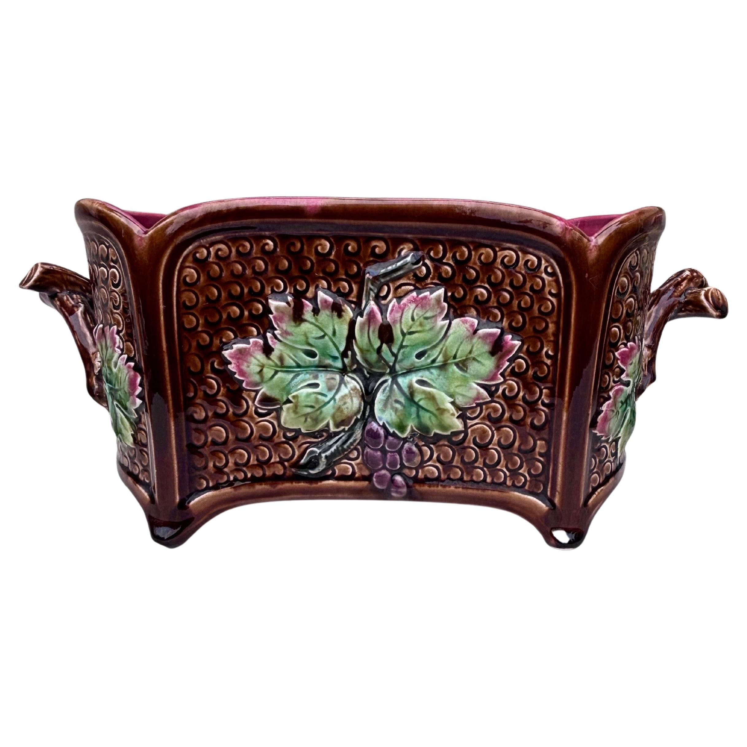 Jardinière francese con foglie in maiolica, 1880 circa