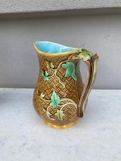 French Majolica Leaves Pitcher Sarreguemines, circa 1870