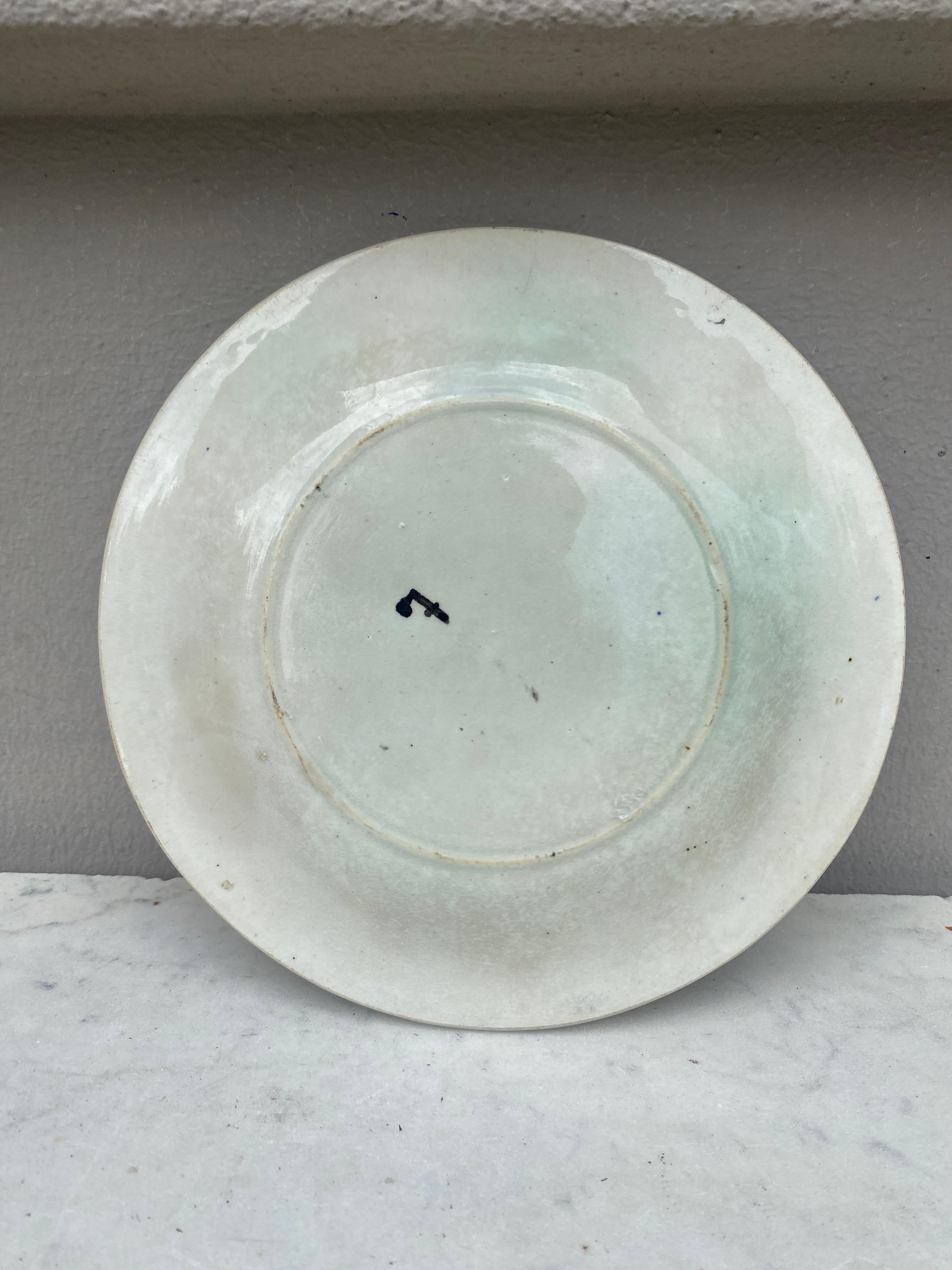 Plato de hojas de mayólica francesa, hacia 1880 Francés en venta