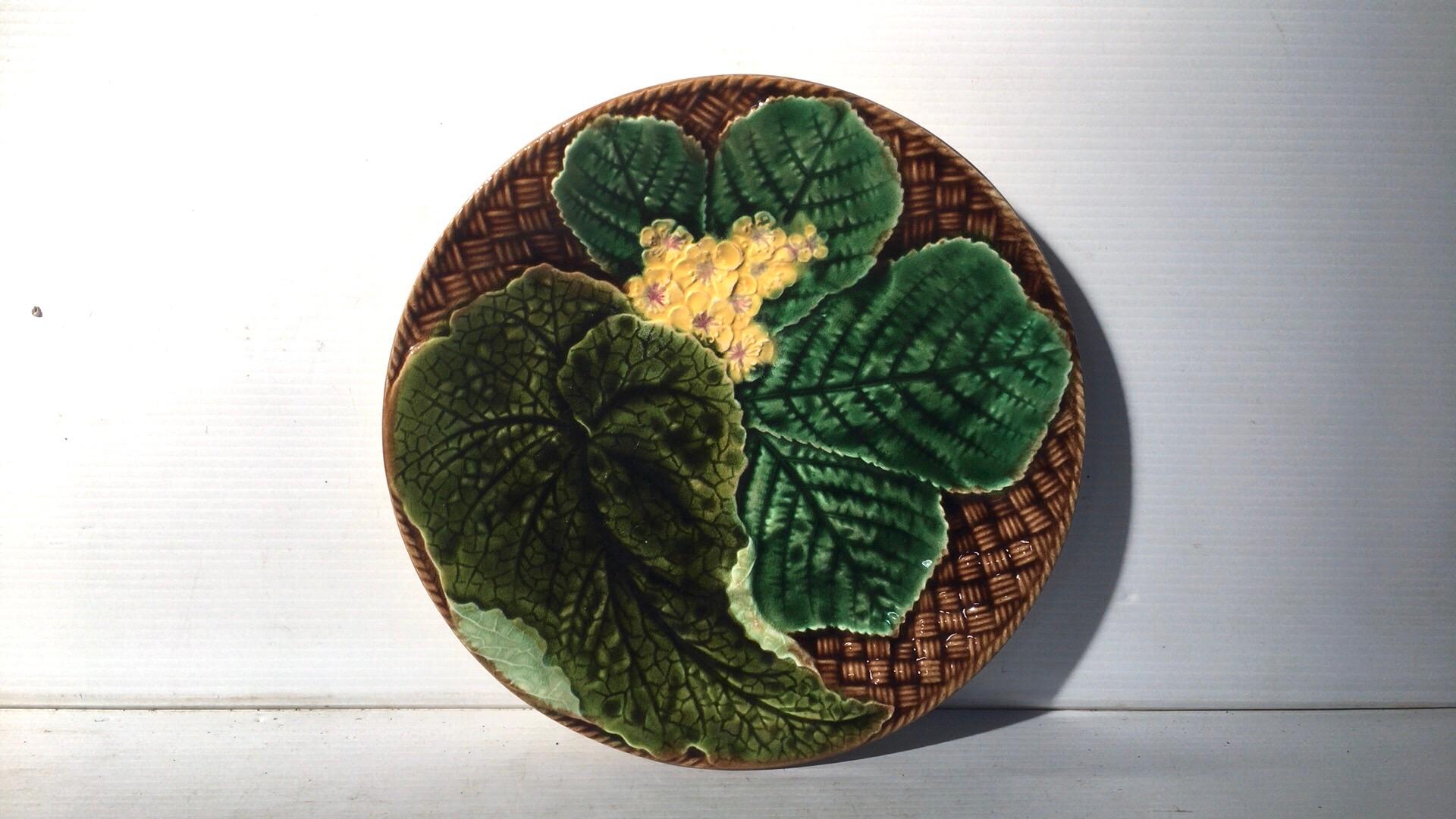 French Majolica leaves plate signed Clairefontaine, circa 1890.