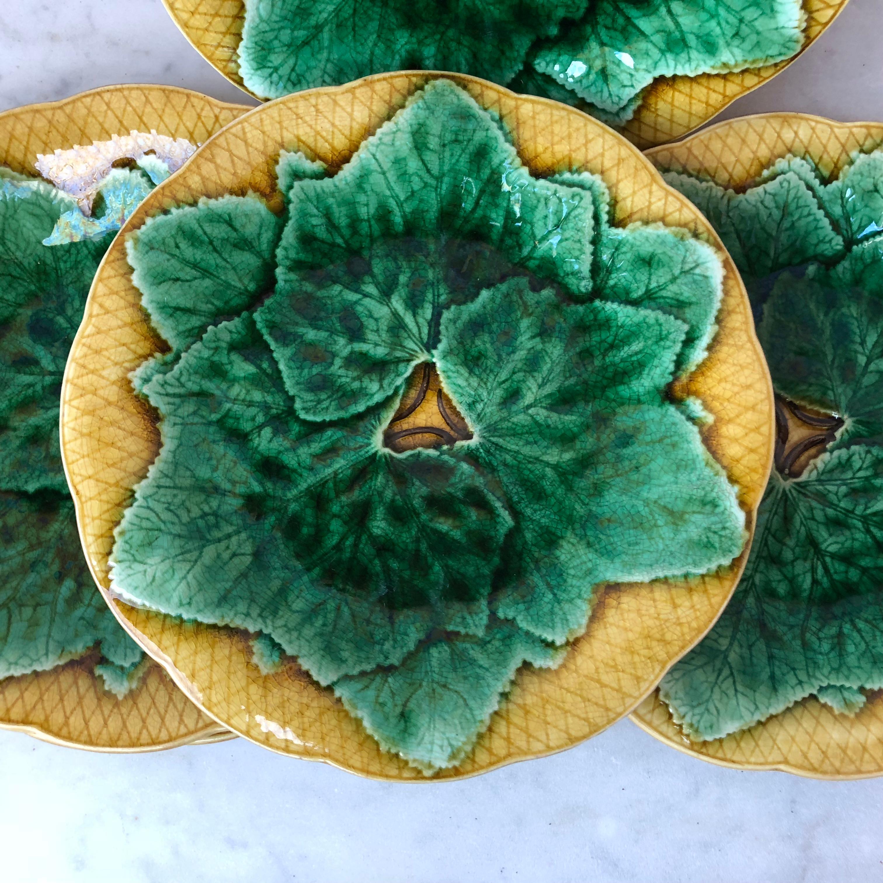 French Majolica leaves plate Gien, circa 1880.
Green leaves on a yellow background basketweave.