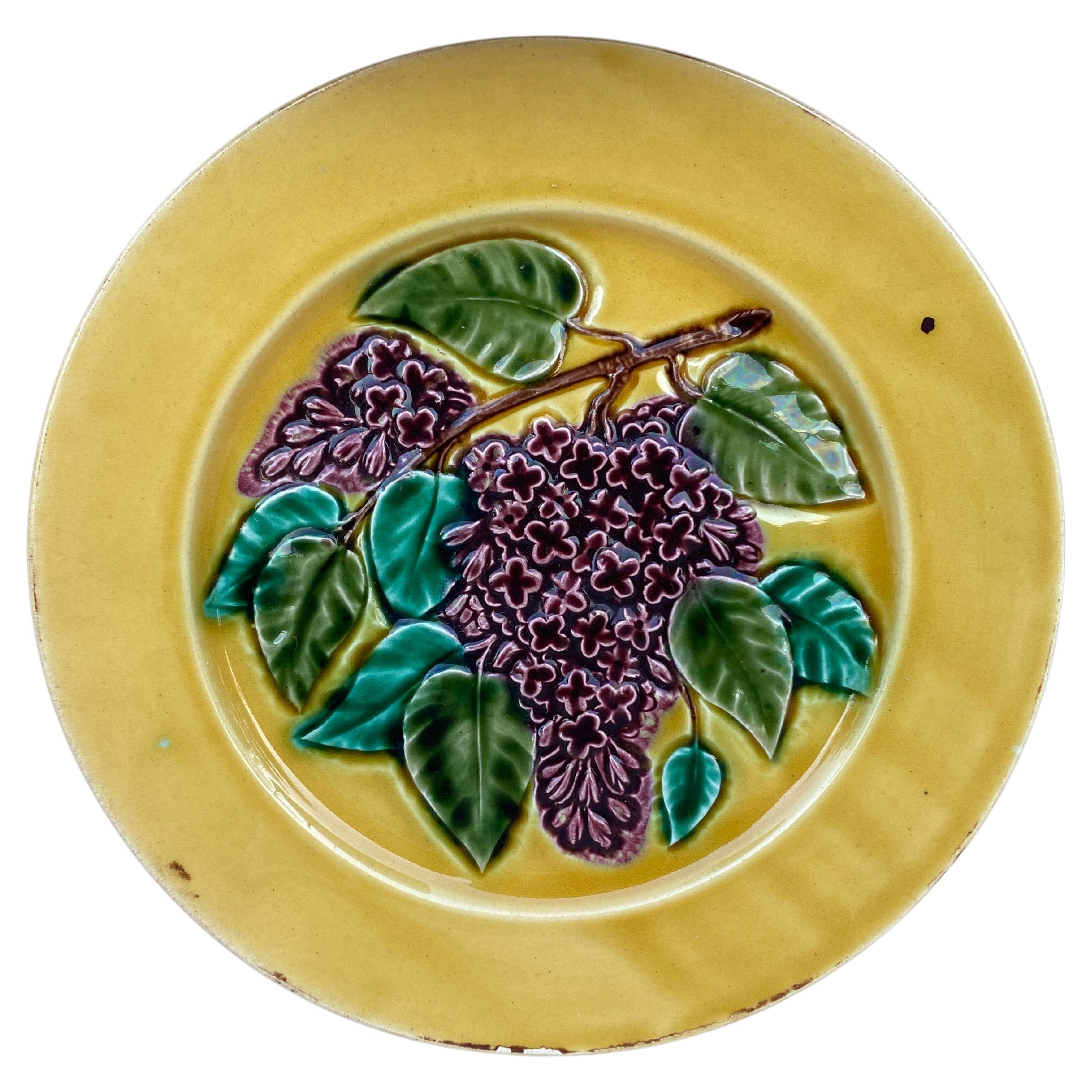 French Majolica Lilac Plate Luneville, circa 1880 For Sale