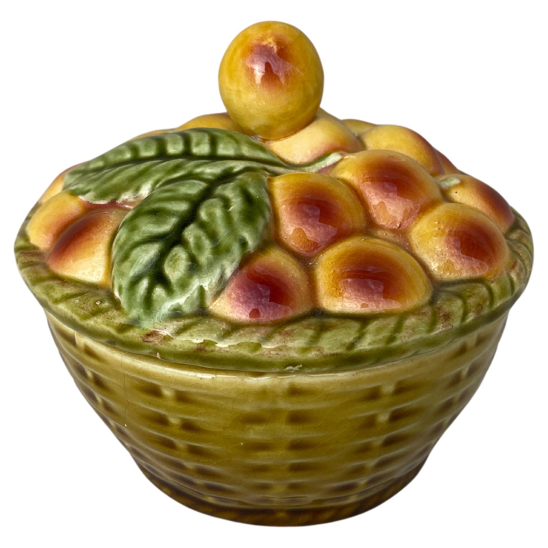 French Majolica Mirabelle Plums Tureen Sarreguemines, circa 1920 For Sale