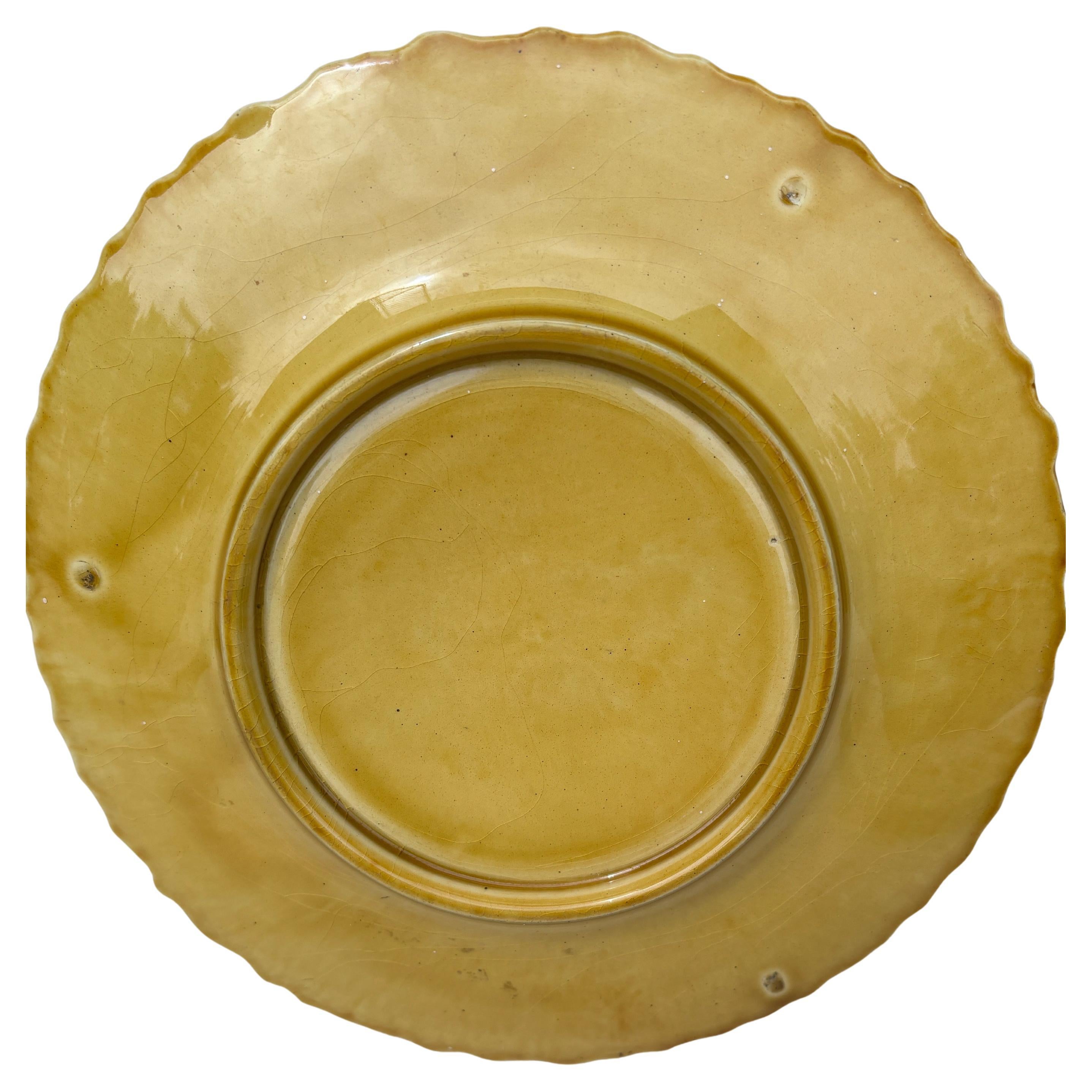 Francese Piatto da parete francese in maiolica a forma di luna, 1880 circa in vendita