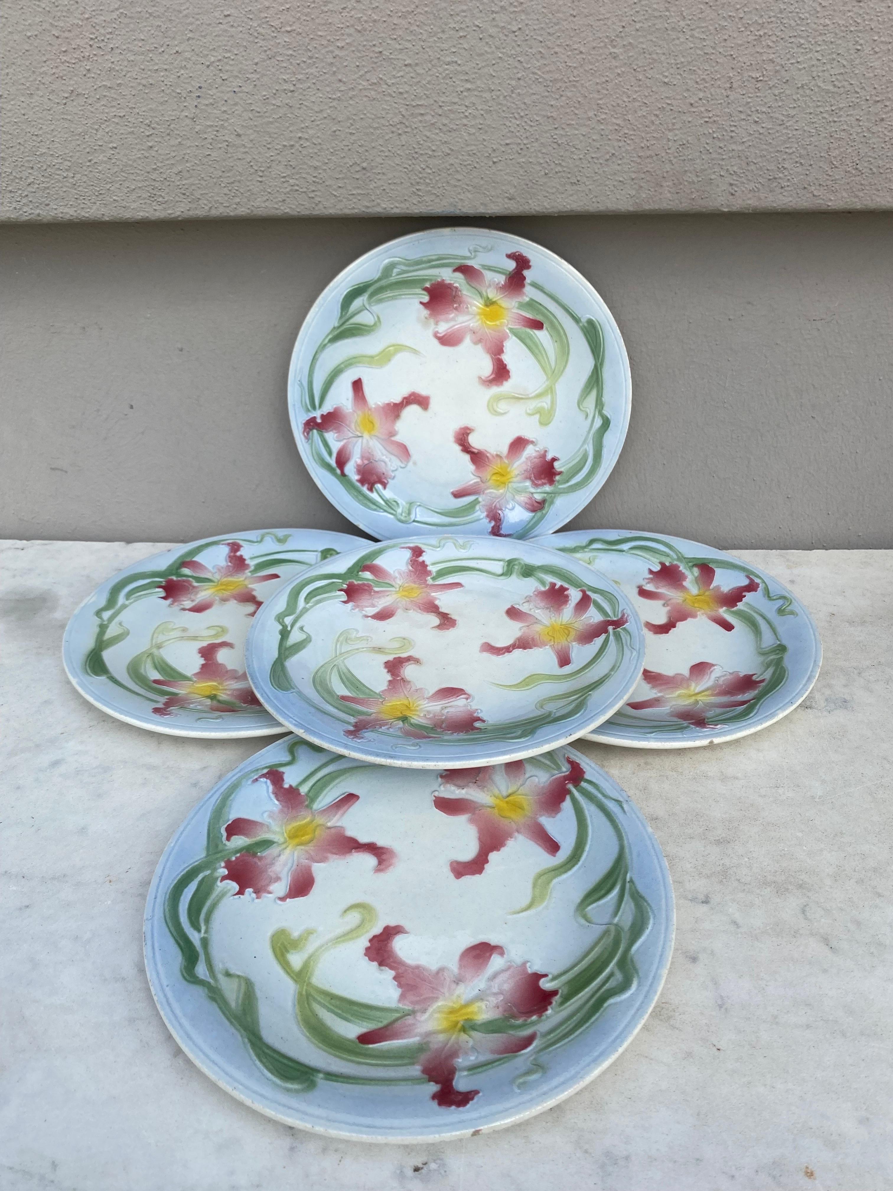 French Majolica orchid plate signed Keller and Guerin saint clement, circa 1900.