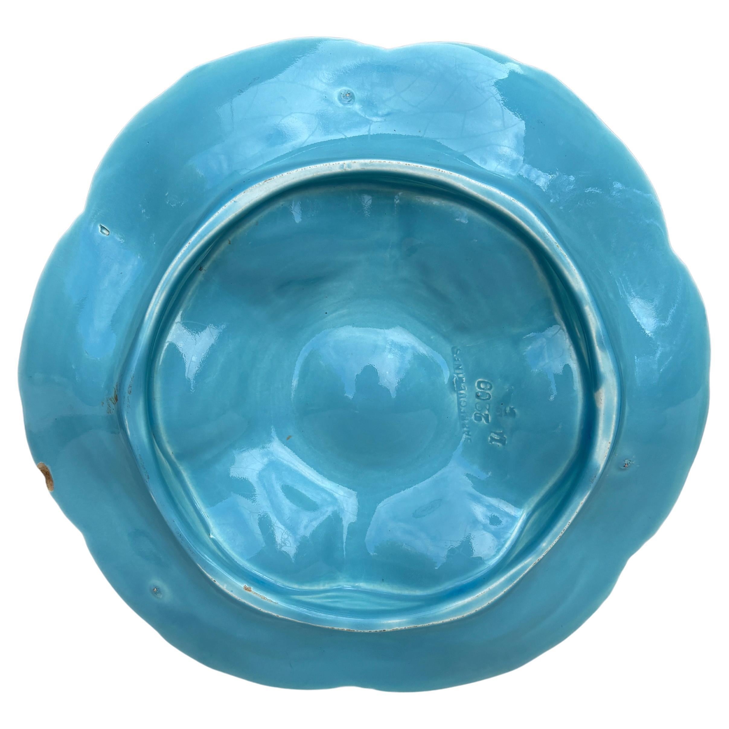 Provincial français Assiette en majolique à huîtres et turquoise de Sarreguemines, vers 1900 en vente