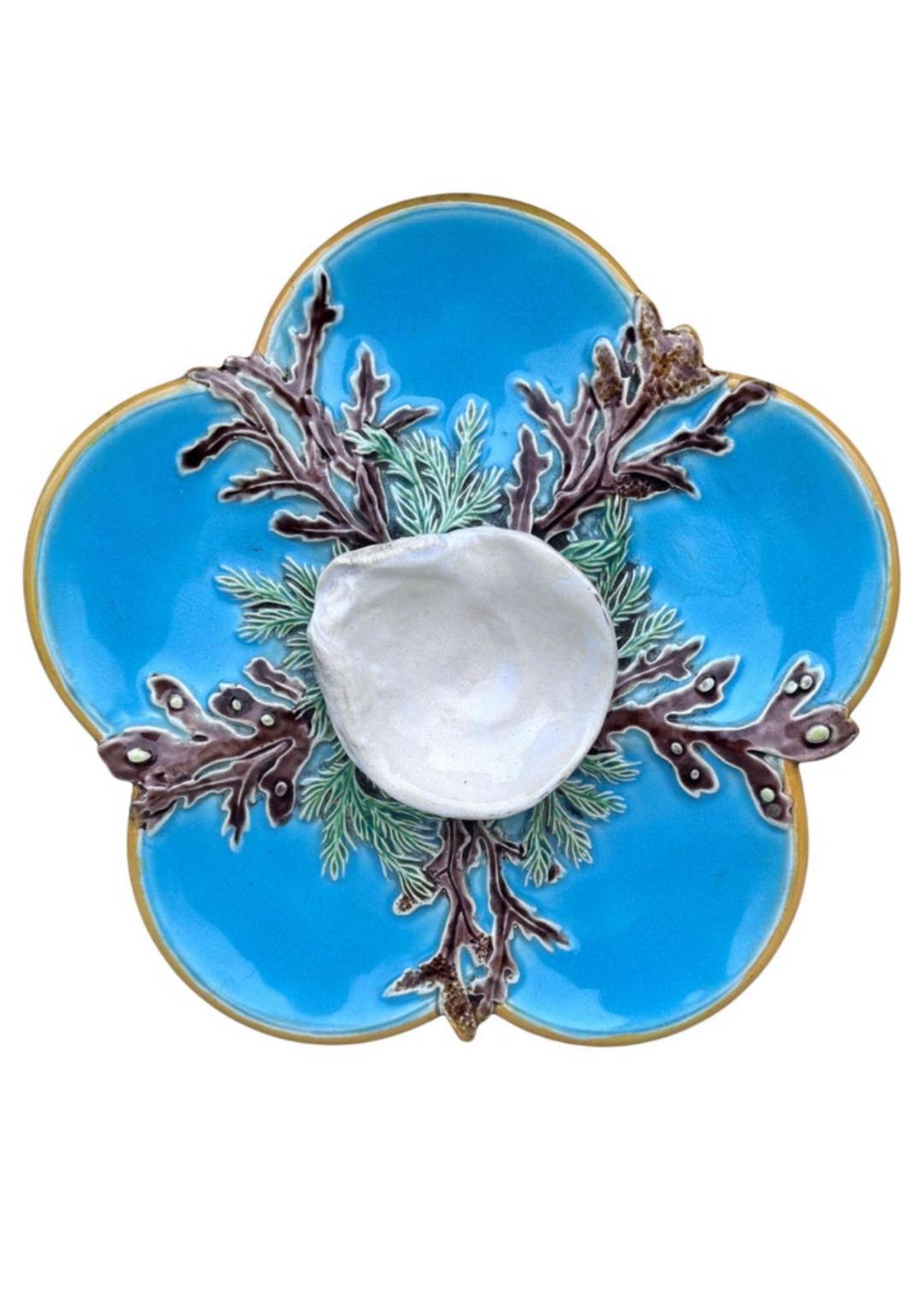 Céramique Assiette en majolique à huîtres et turquoise de Sarreguemines, vers 1900 en vente