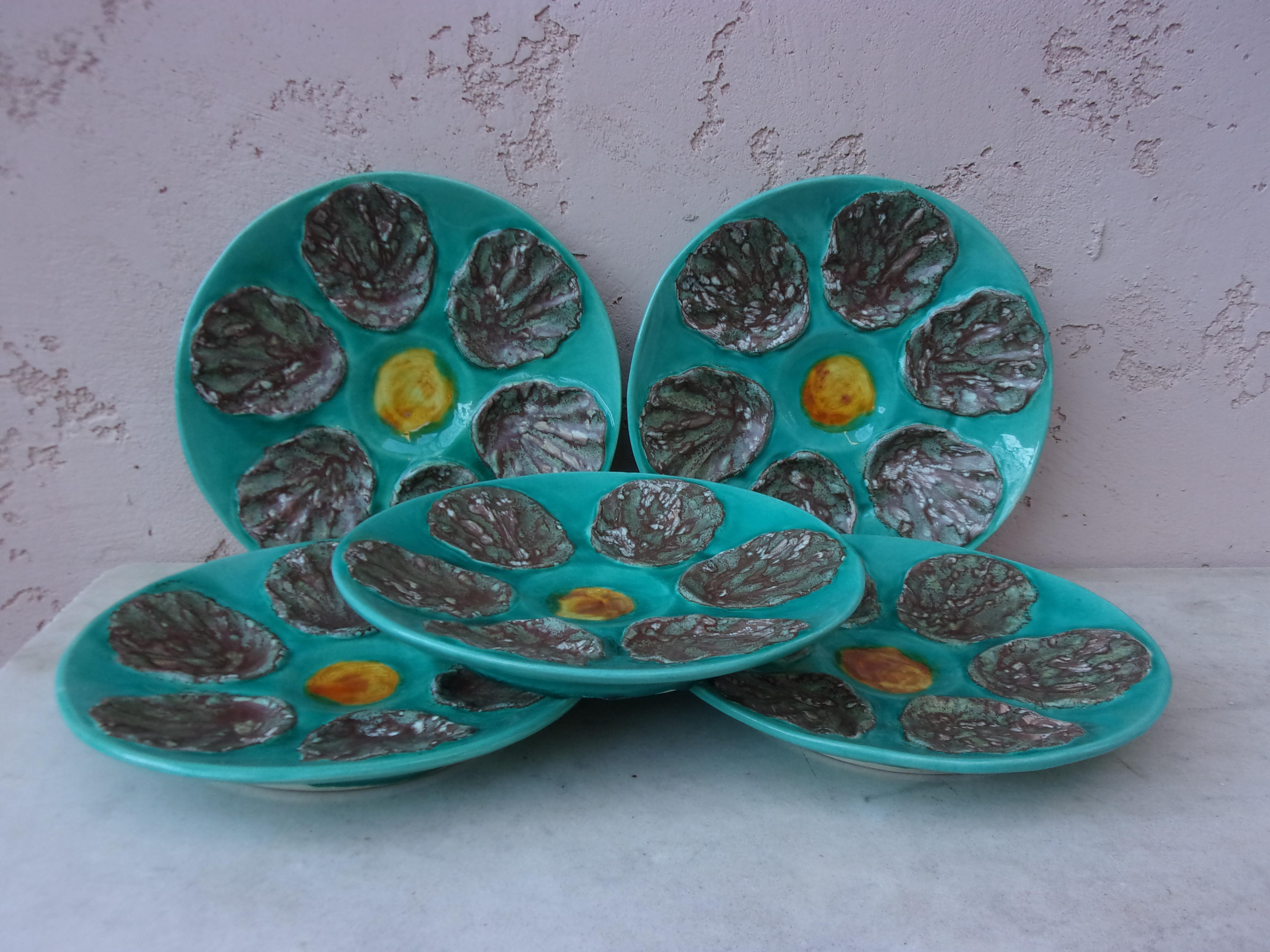 Early 20th Century French Majolica Oyster Plate Bavent, circa 1920 For Sale