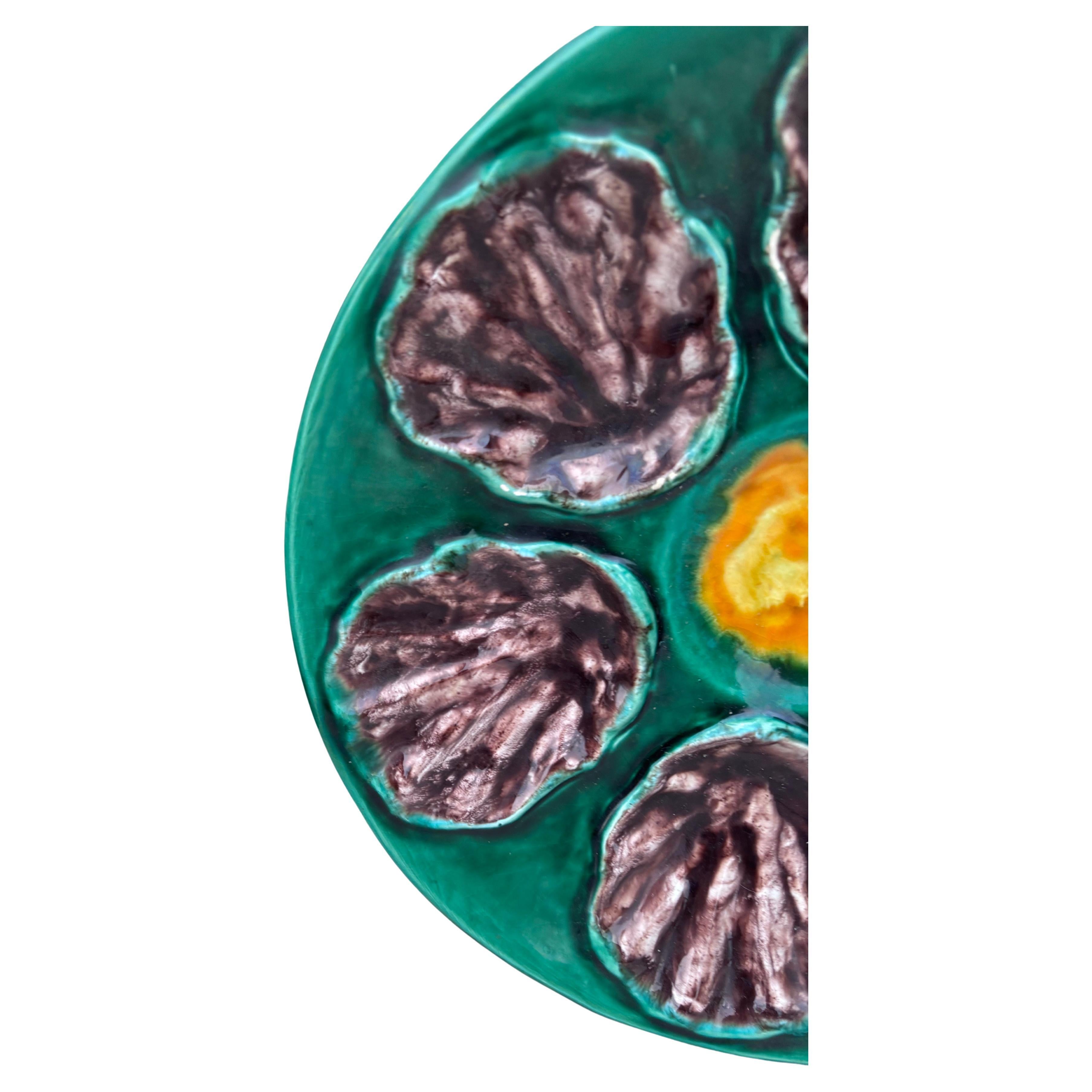 Art Déco Piatto ostrica in maiolica francese Bavent, 1920 circa in vendita