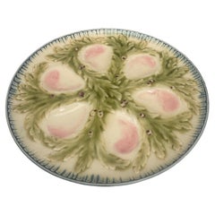 Piatto per ostriche in maiolica francese Choisy-le-Roi, 1880 circa