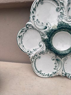 Assiette à huîtres en majolique française, vers 1890