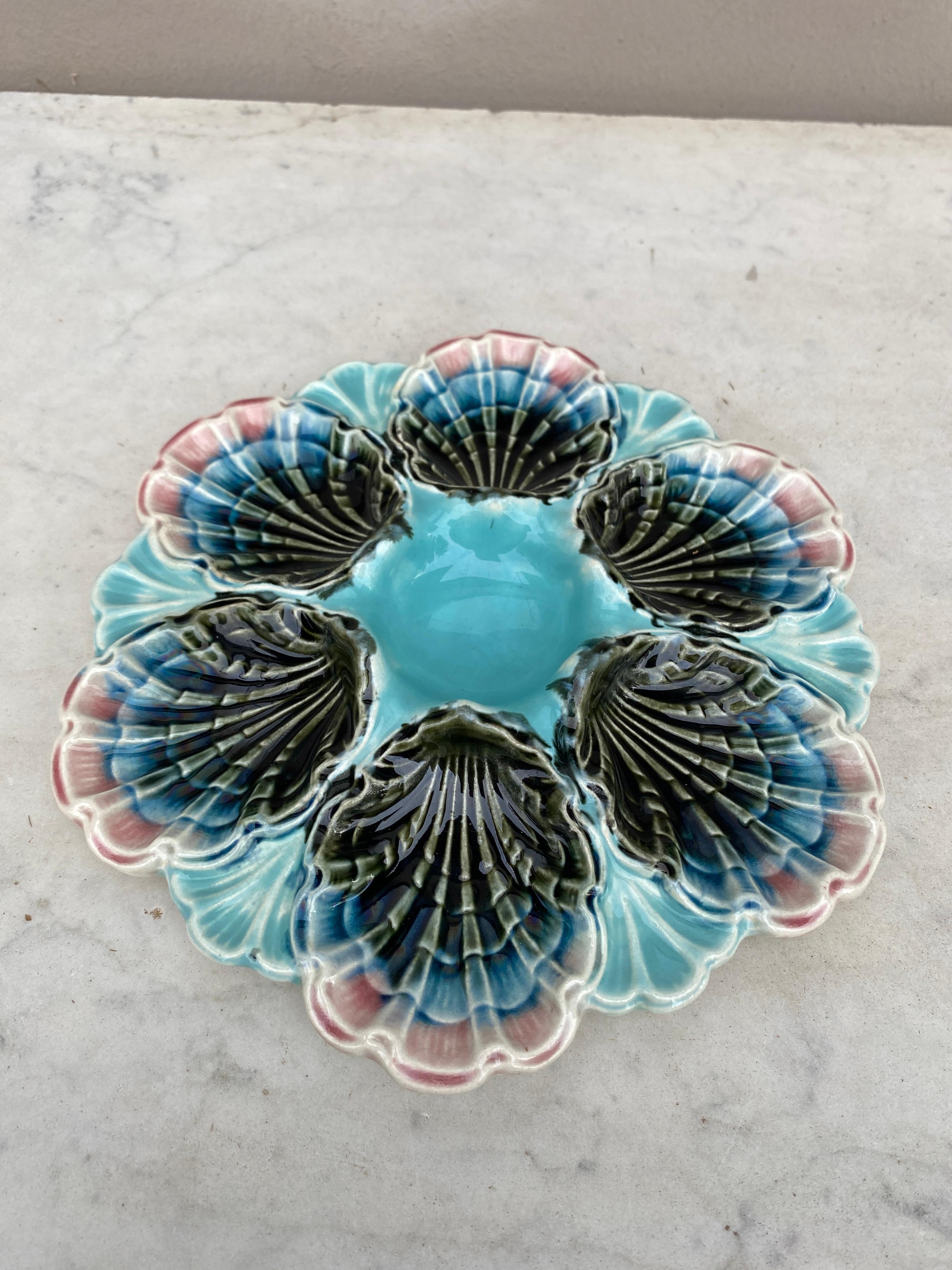 Late Victorian French Majolica Oyster Plate Fives Lille, circa 1890 For Sale