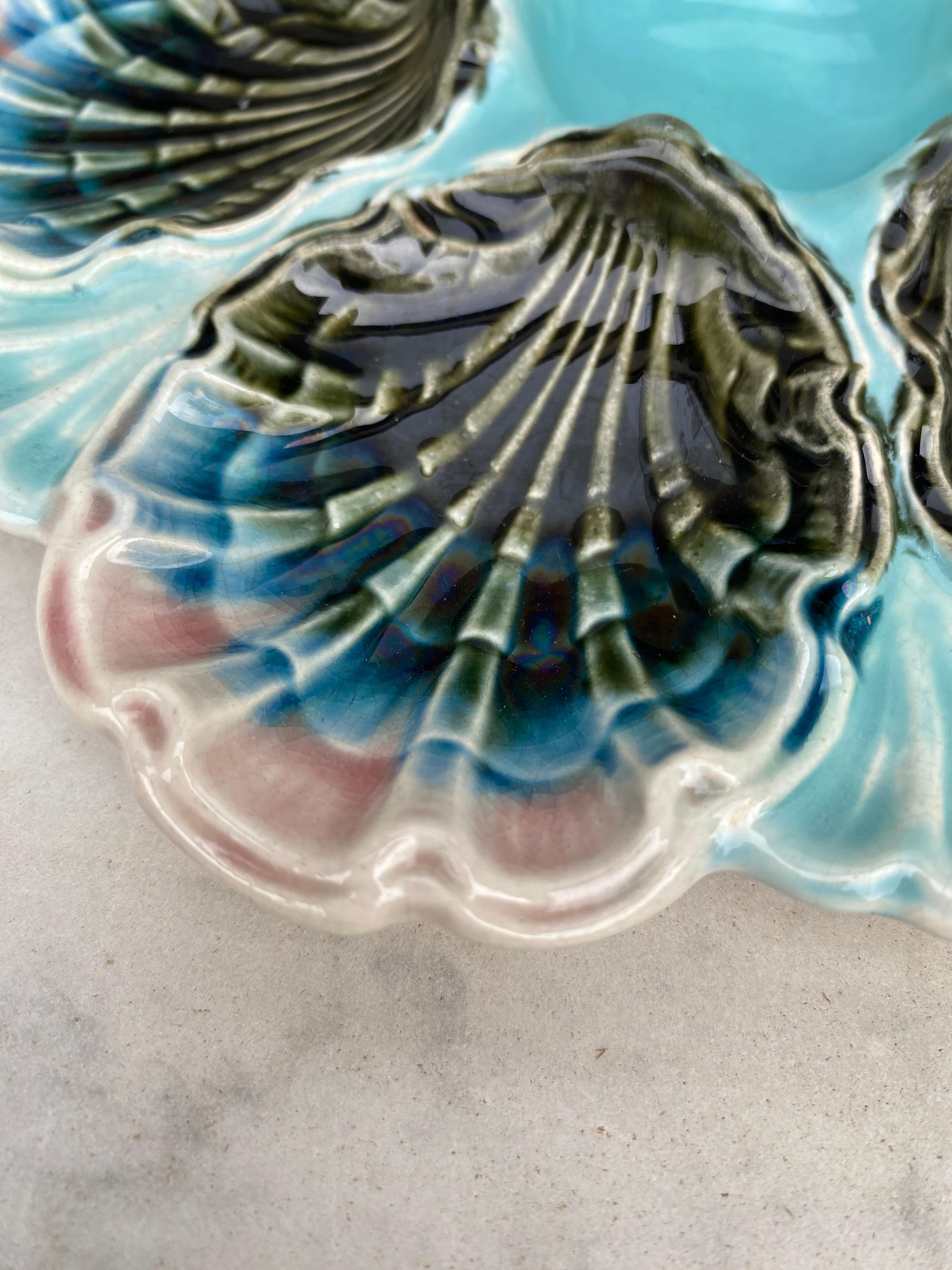 French Majolica Oyster Plate Fives Lille, circa 1890 In Good Condition In Austin, TX