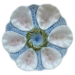 Piatto per ostriche in maiolica francese Orchies, circa 1900
