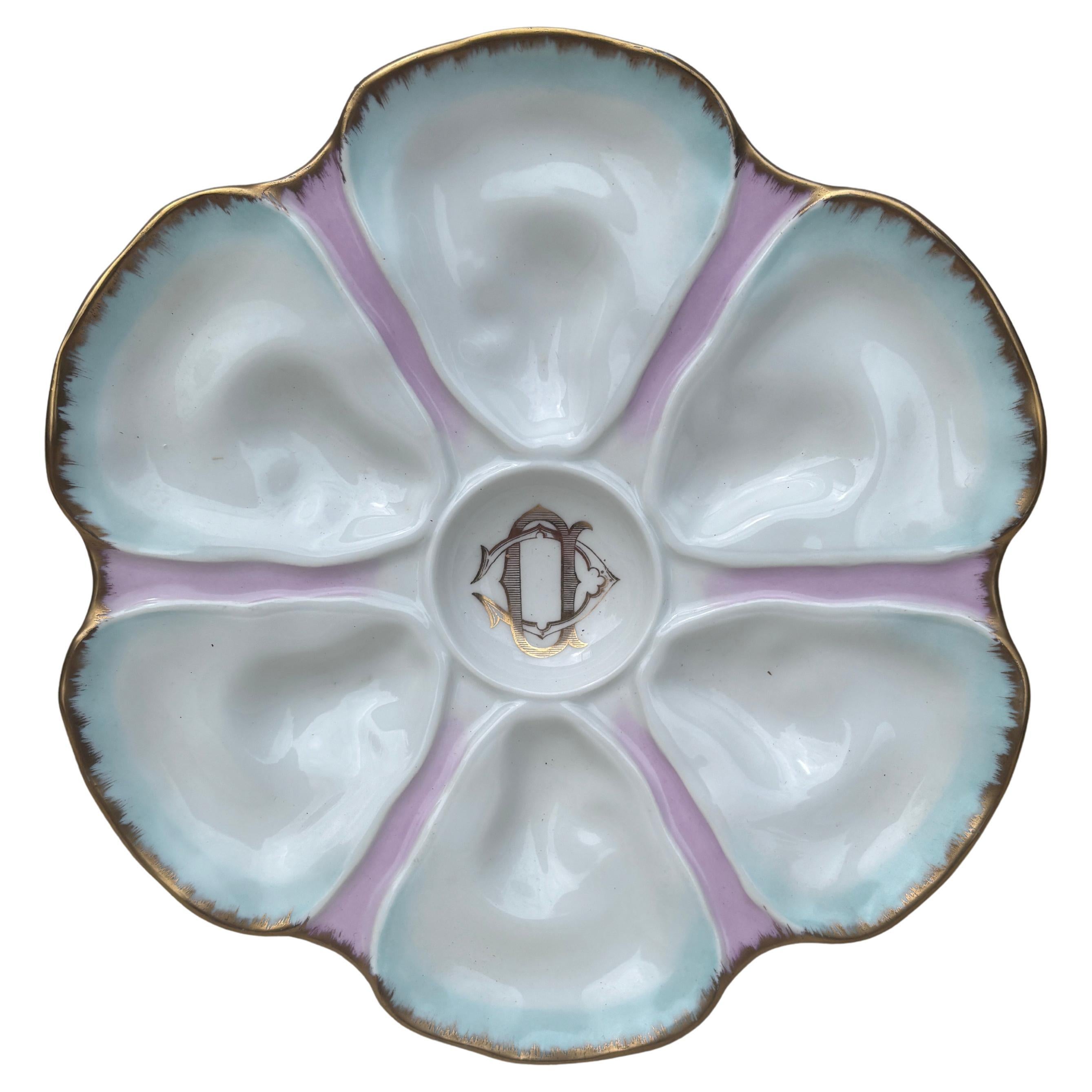 Inizio XX secolo Piatto per ostriche in maiolica francese Orchies, 1910 circa in vendita